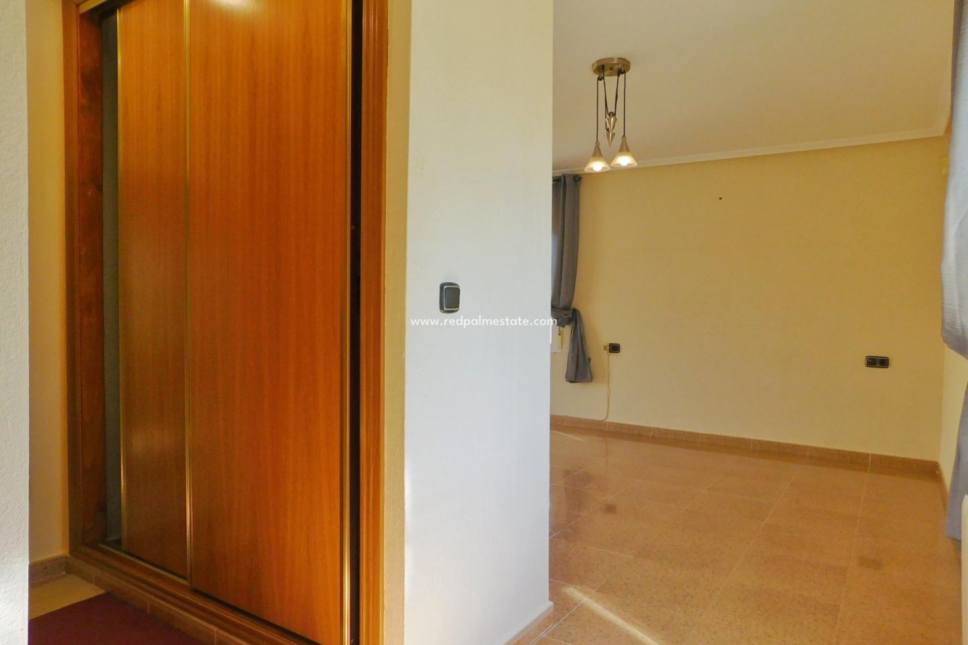 Resale - Villa -
Catral