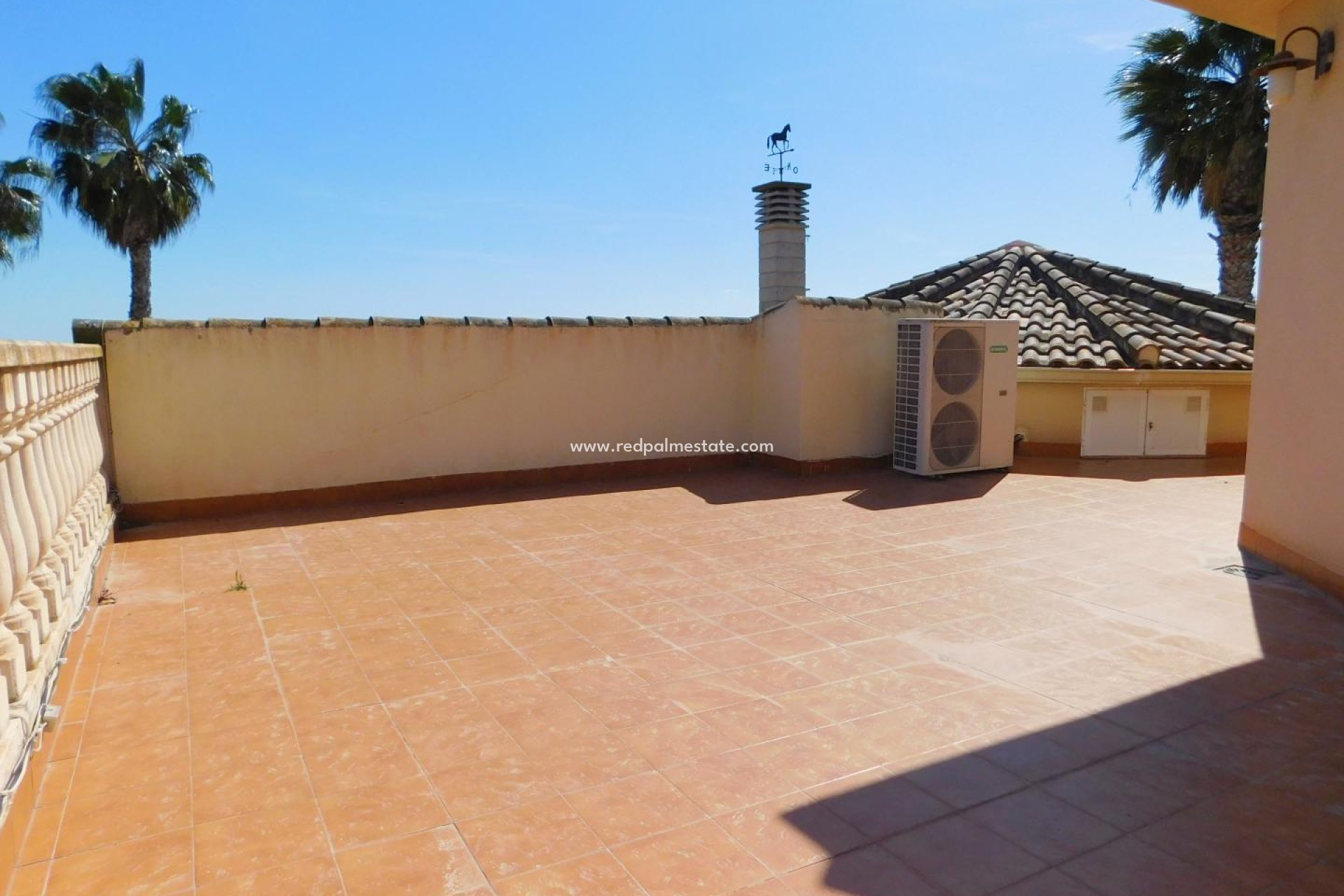 Resale - Villa -
Catral
