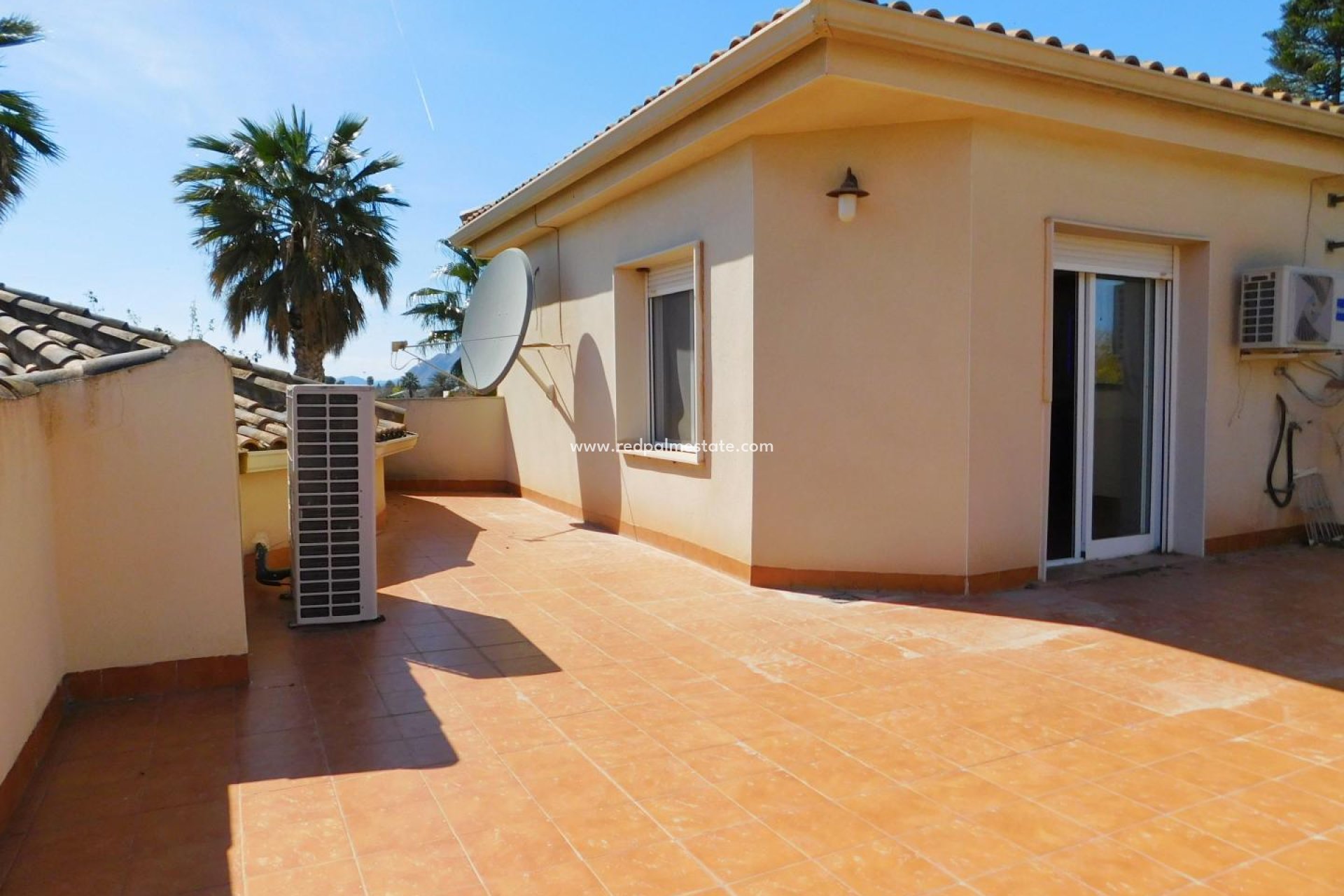 Resale - Villa -
Catral