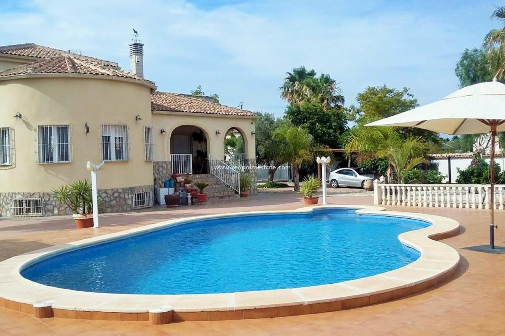 Resale - Villa -
Catral