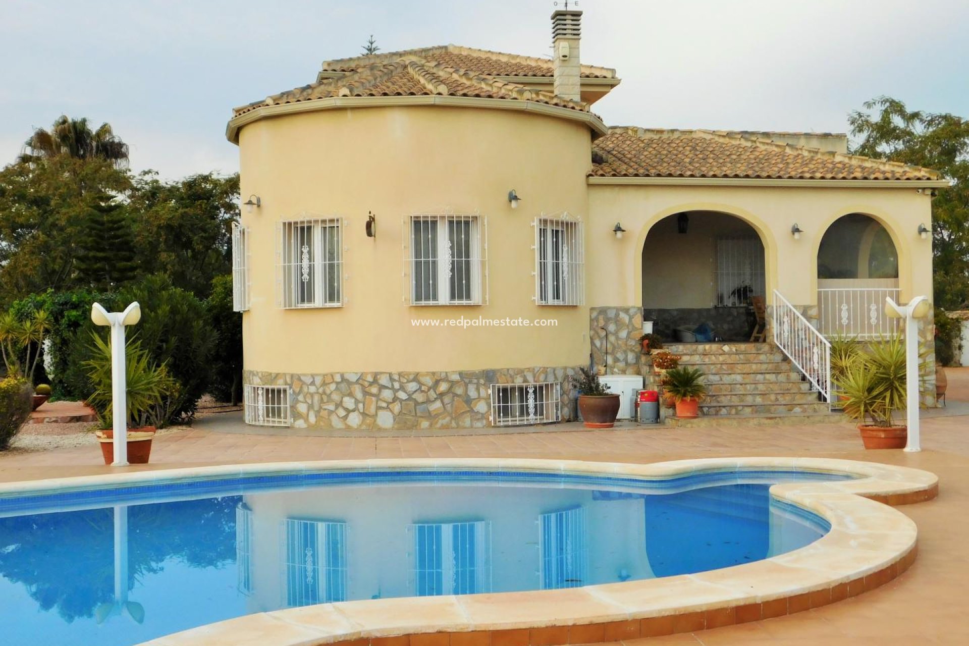 Resale - Villa -
Catral