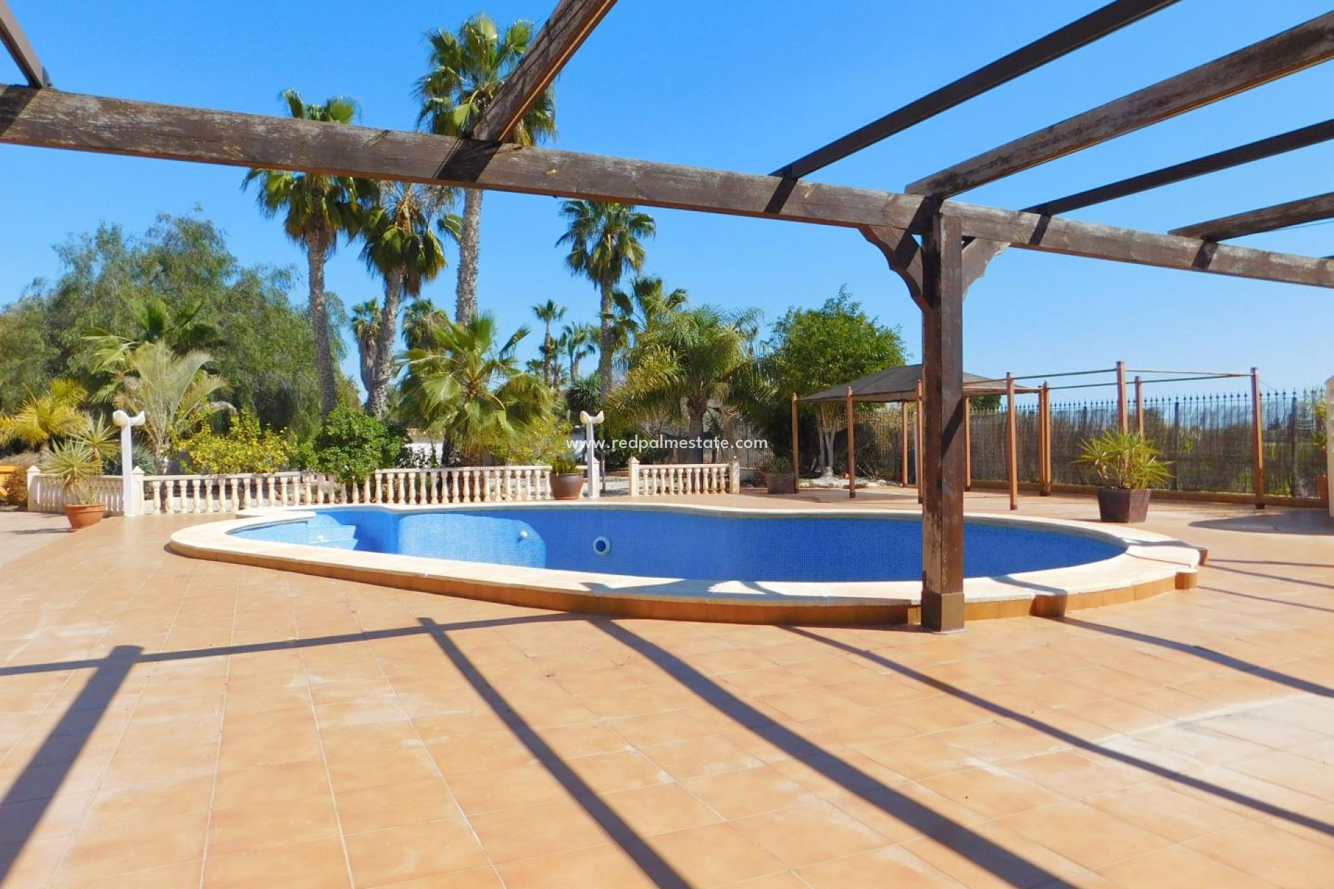 Resale - Villa -
Catral