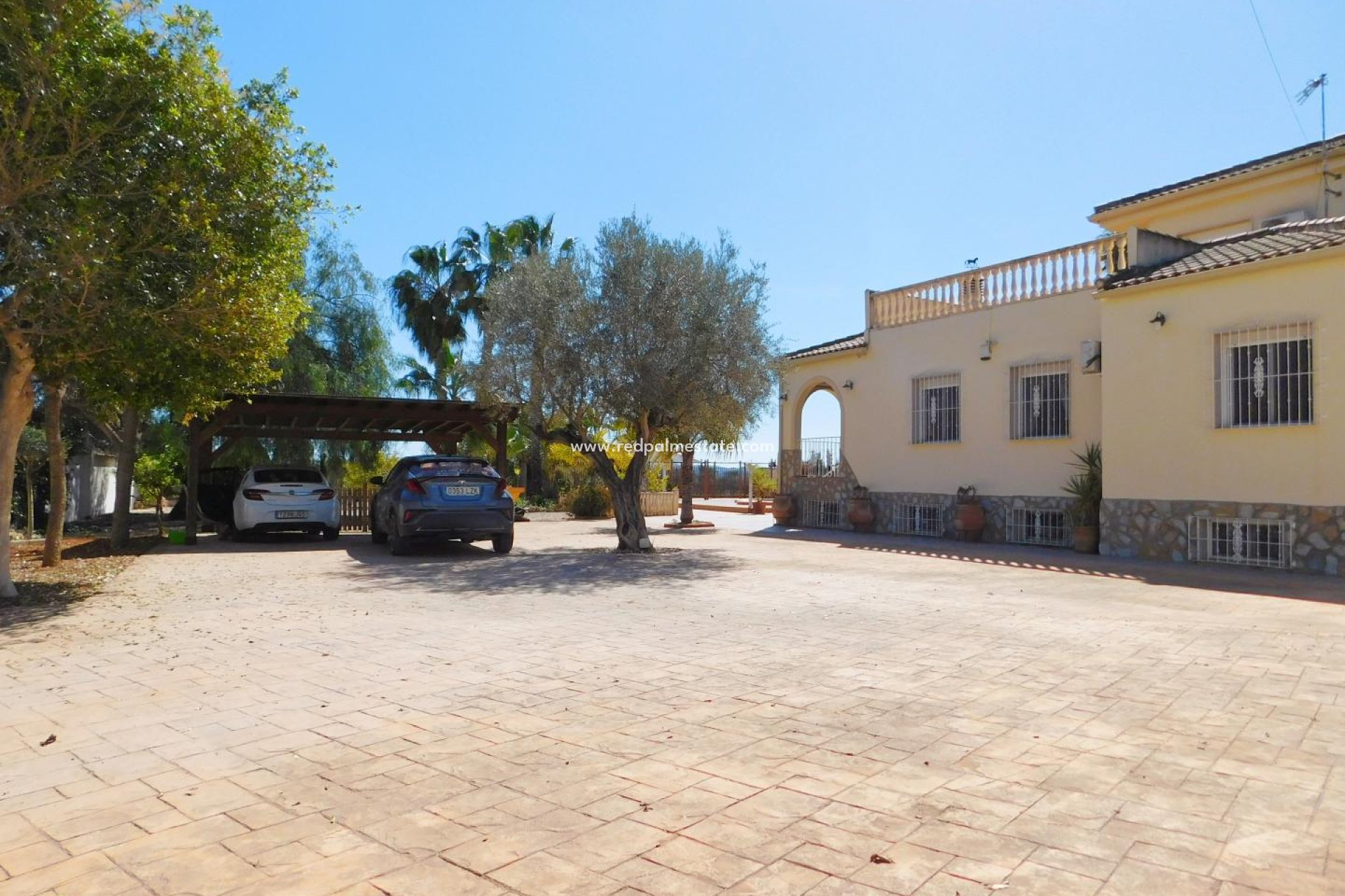 Resale - Villa -
Catral