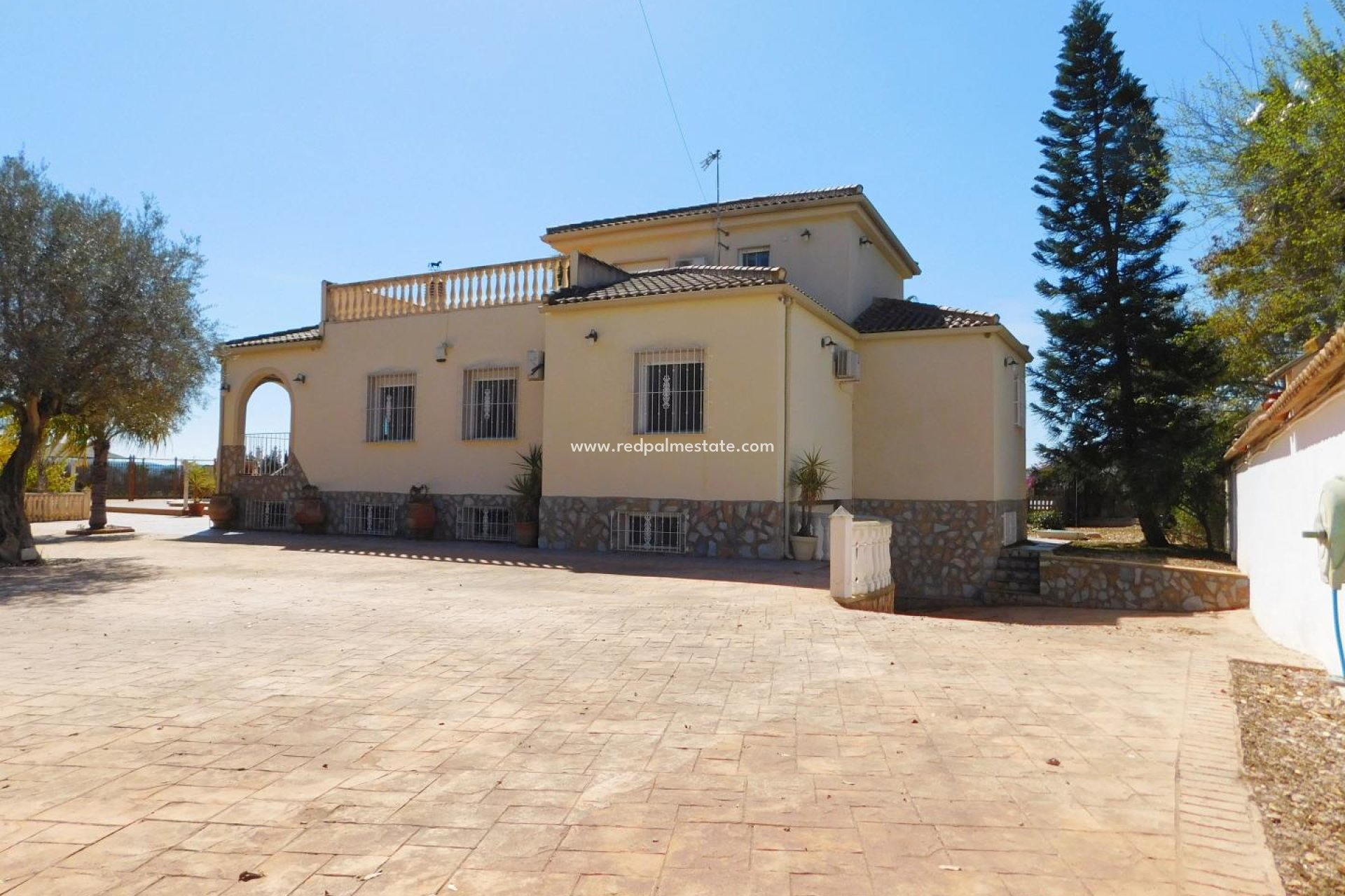Resale - Villa -
Catral