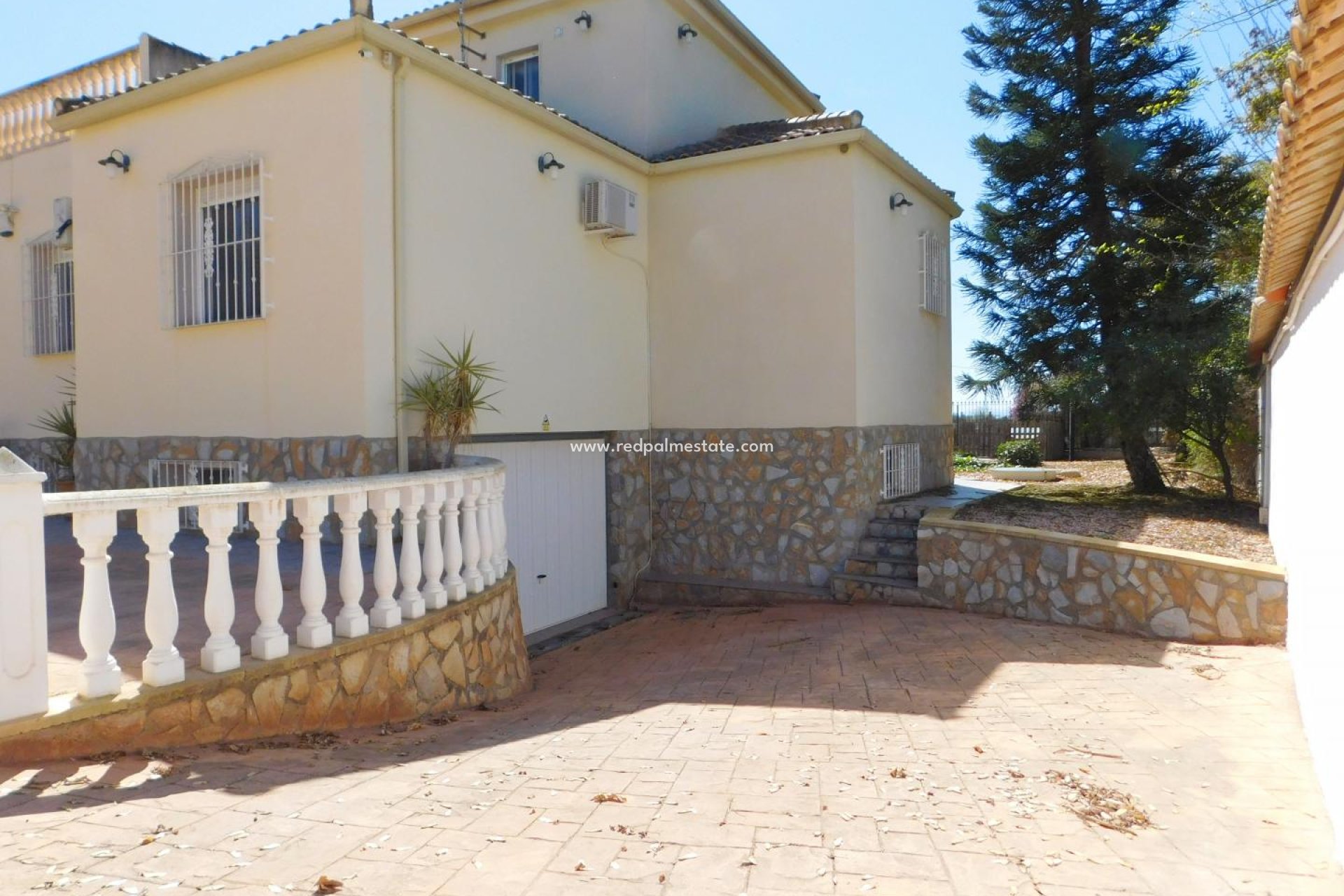 Resale - Villa -
Catral