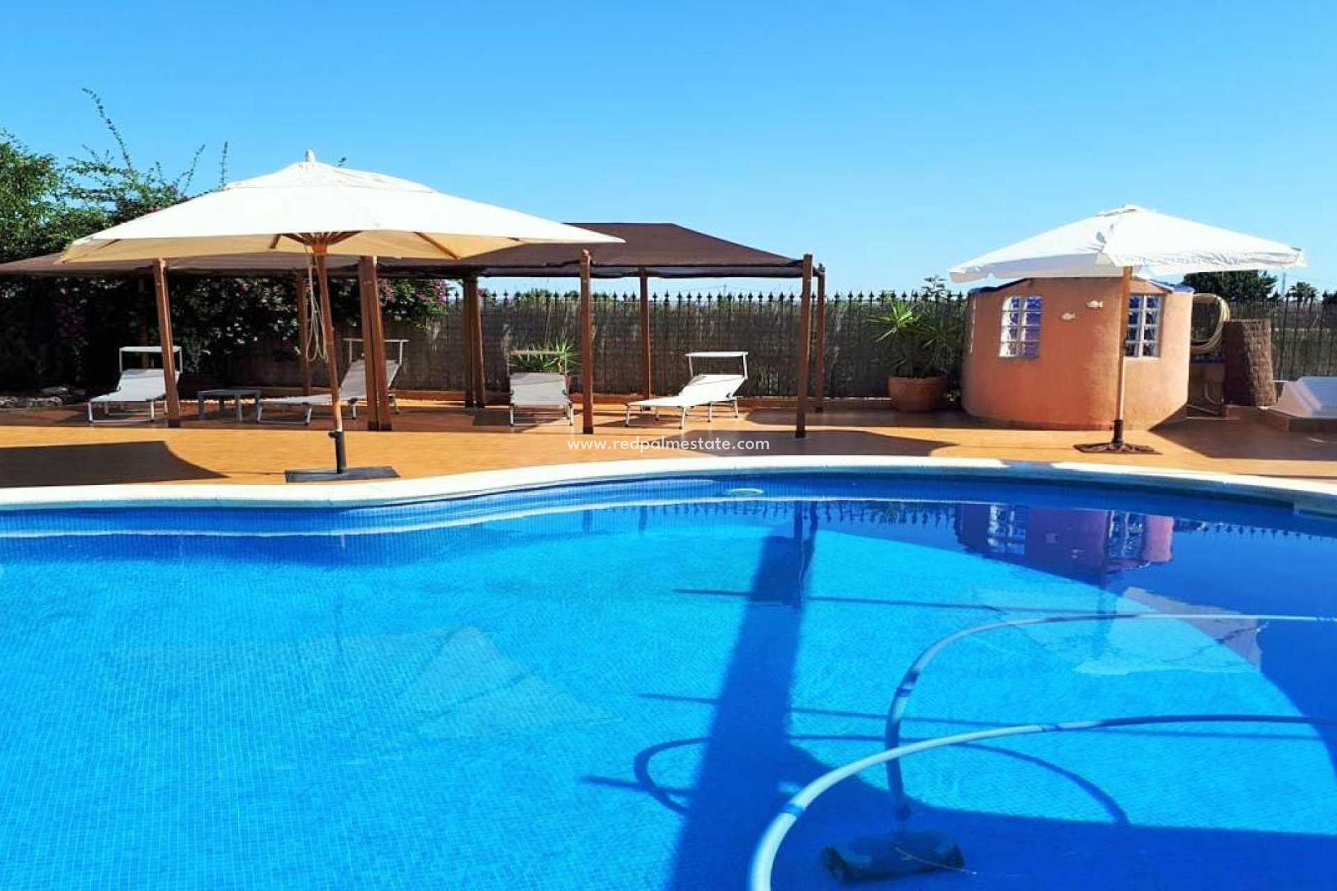 Resale - Villa -
Catral