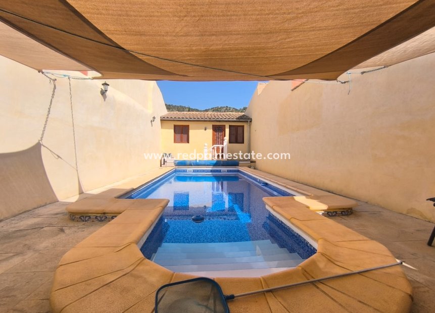 Resale - Villa -
Chinorlet - Inland