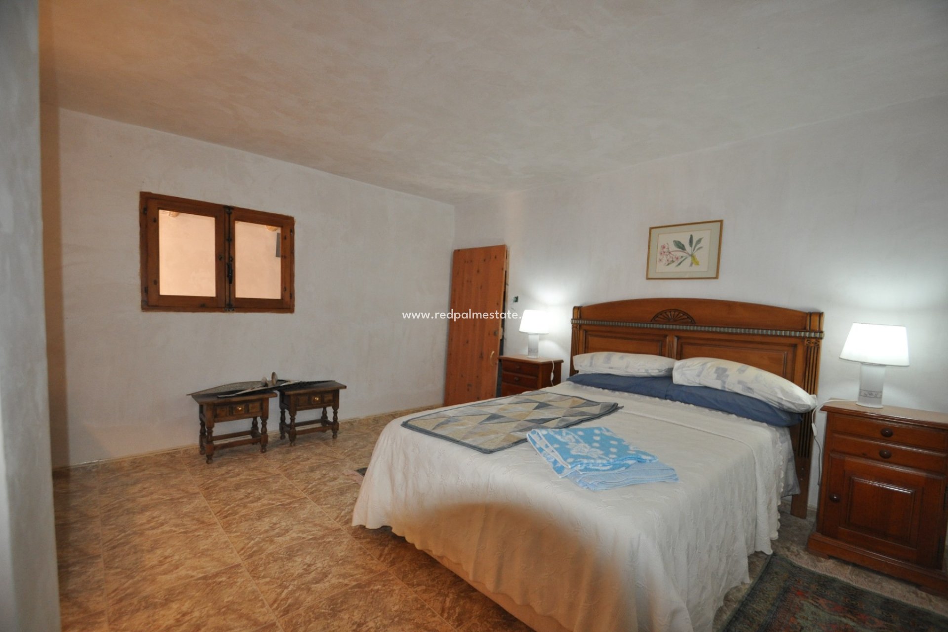 Resale - Villa -
Chinorlet - Inland