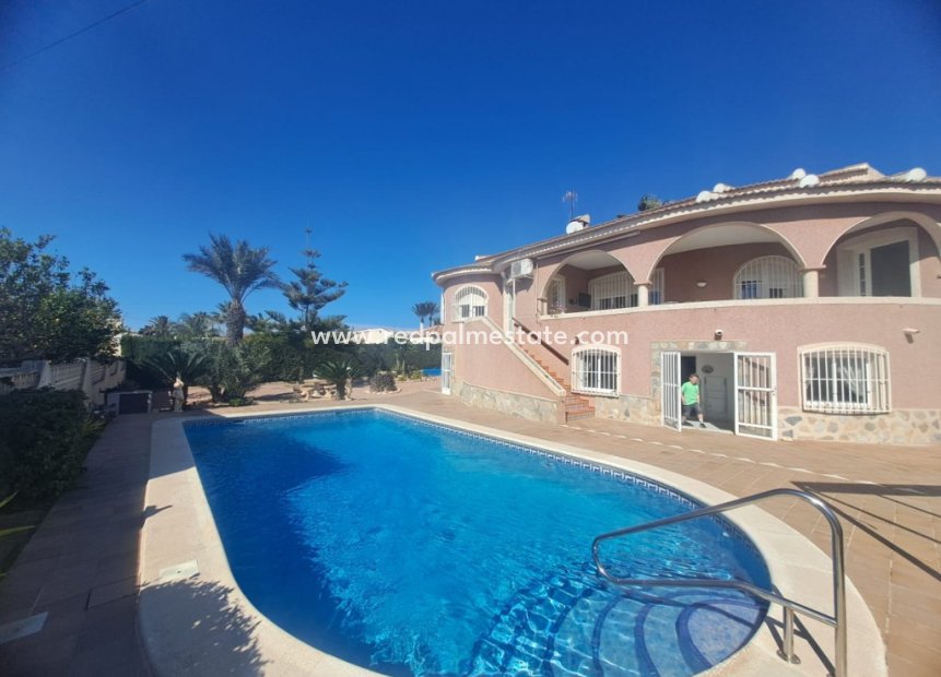 Resale - Villa -
Ciudad Quesada - Costa Blanca