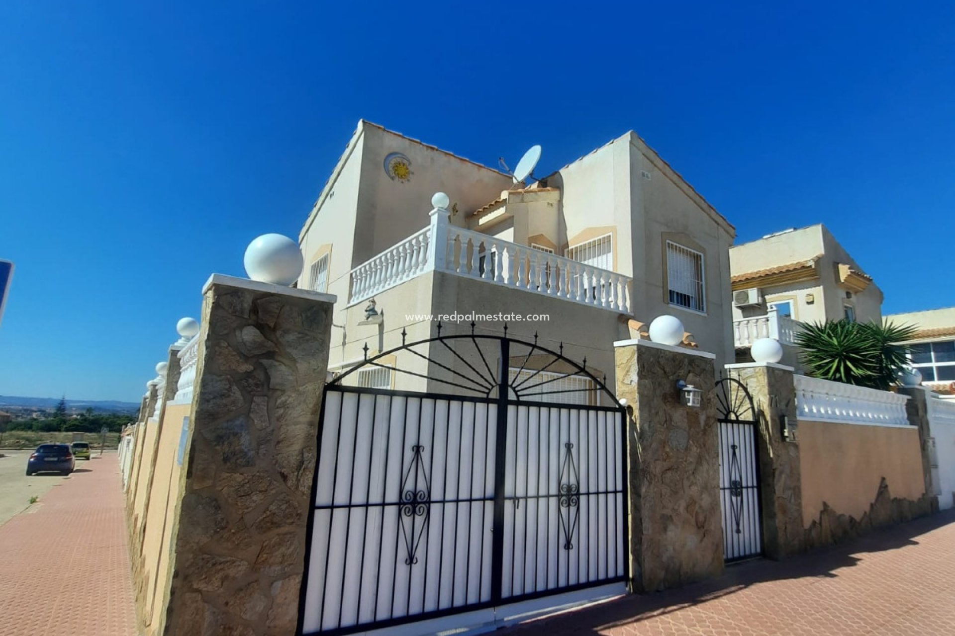 Resale - Villa -
Ciudad quesada - Costa Blanca