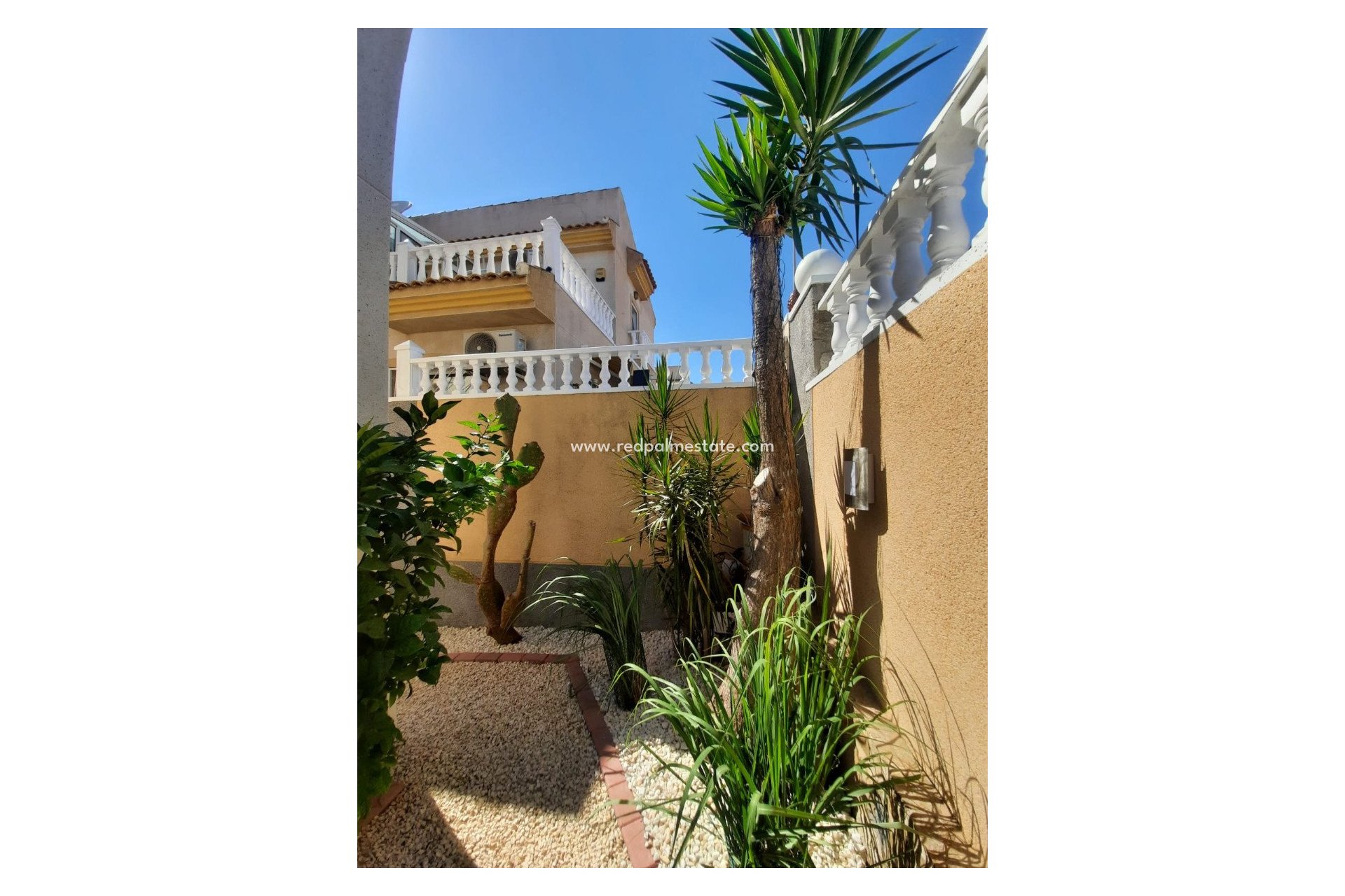 Resale - Villa -
Ciudad quesada - Costa Blanca