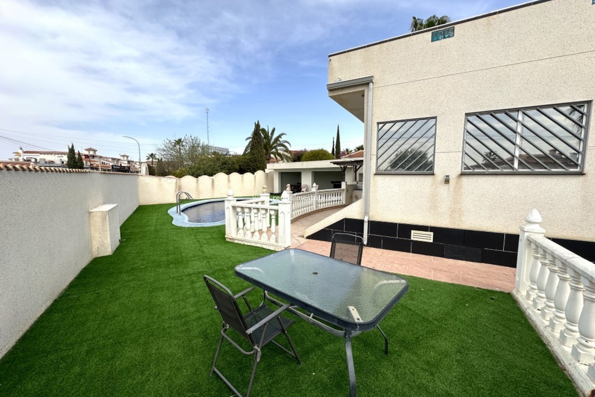 Resale - Villa -
Ciudad Quesada - Costa Blanca