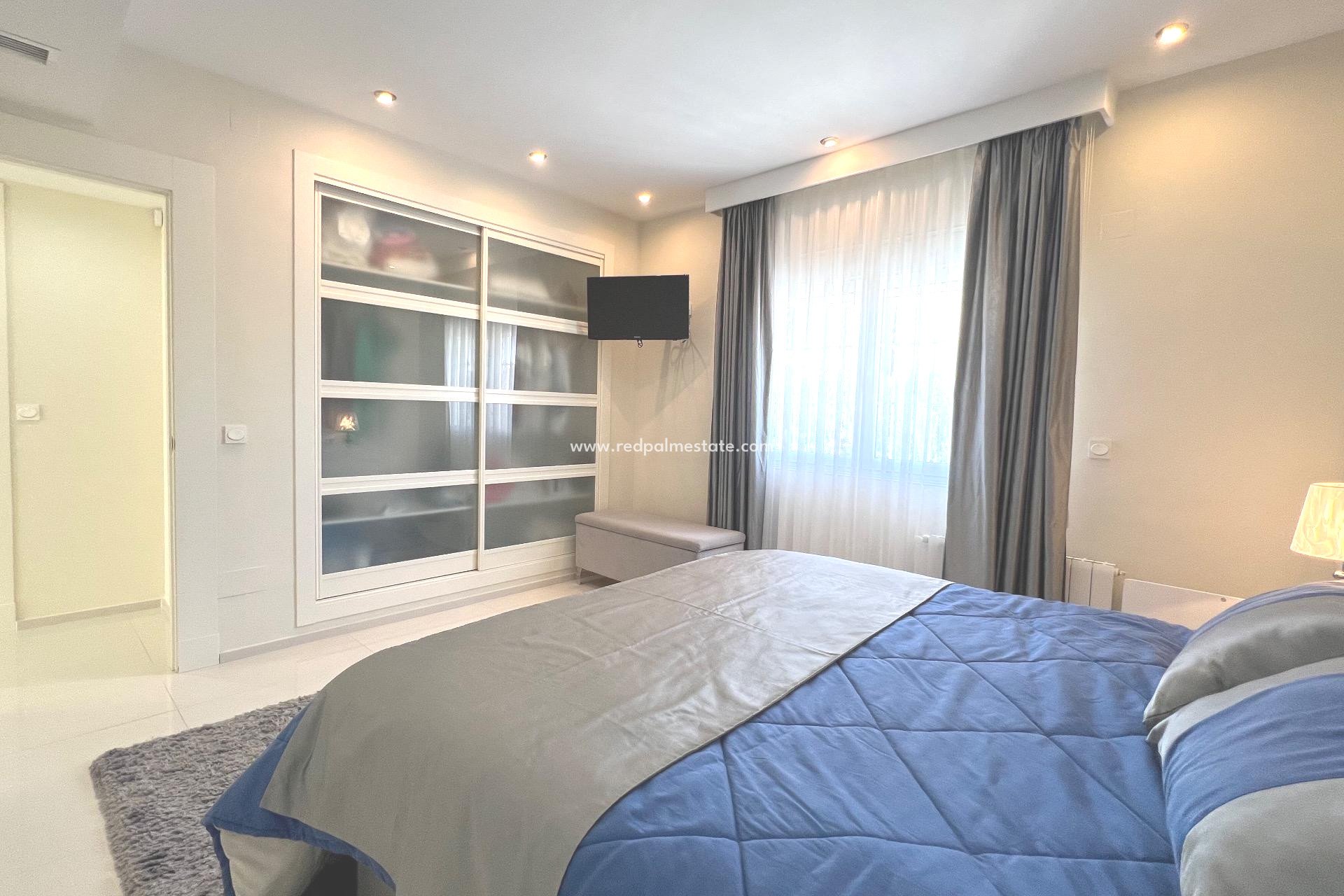 Resale - Villa -
Ciudad Quesada - Costa Blanca