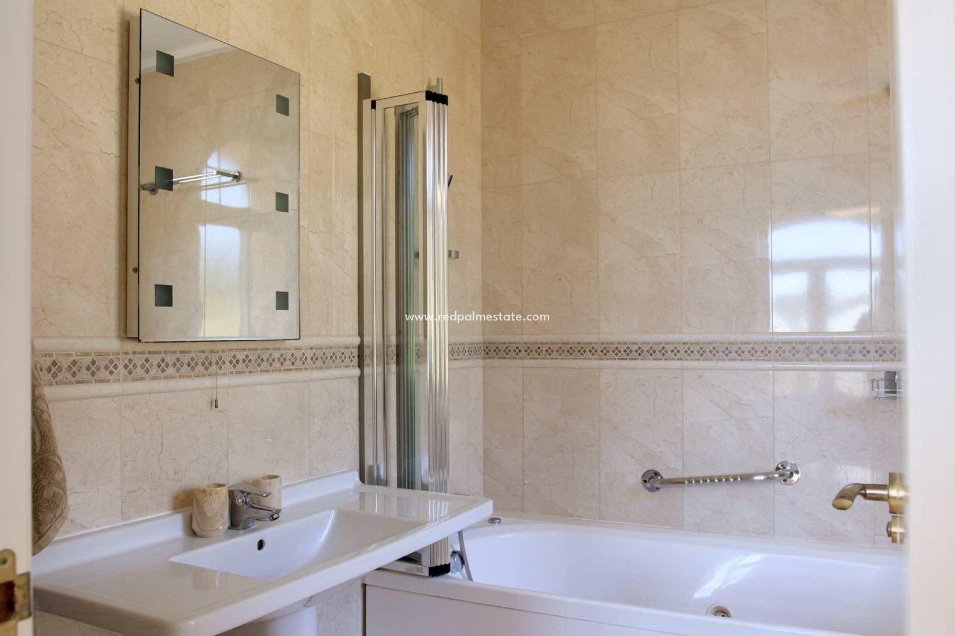 Resale - Villa -
Ciudad Quesada