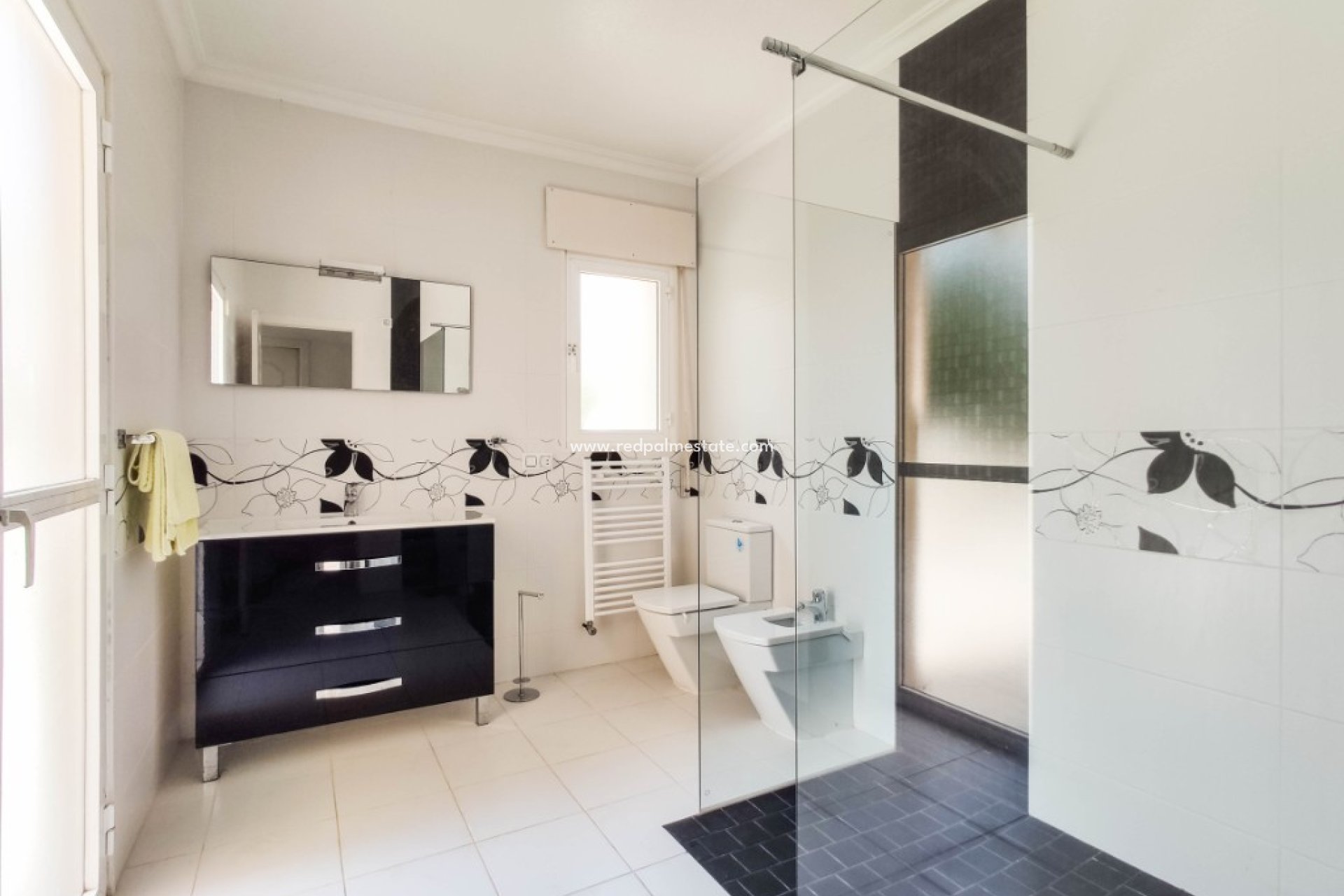 Resale - Villa -
Ciudad Quesada