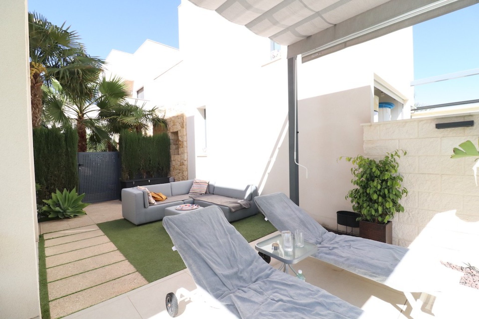 Resale - Villa -
Ciudad Quesada