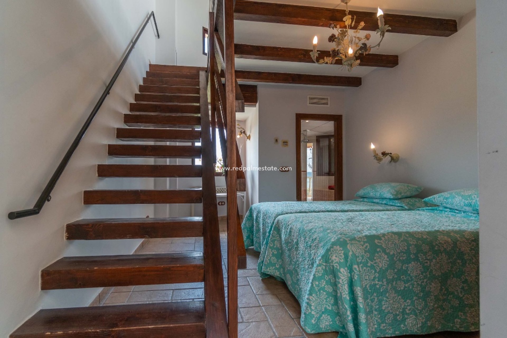 Resale - Villa -
Costa Blanca - Orihuela Costa