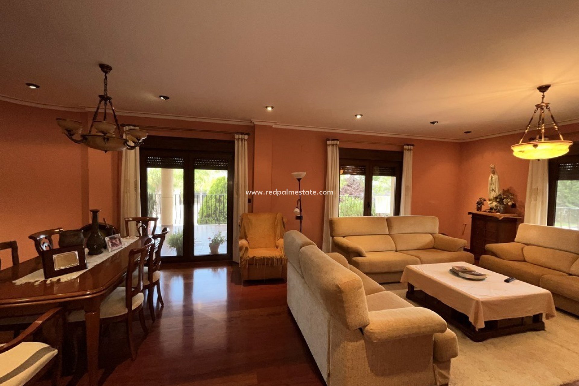 Resale - Villa -
Cox - Callosa de Segura