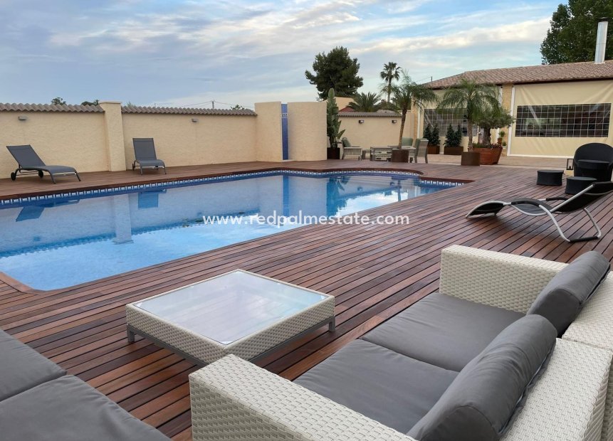 Resale - Villa -
Cox - Callosa de Segura