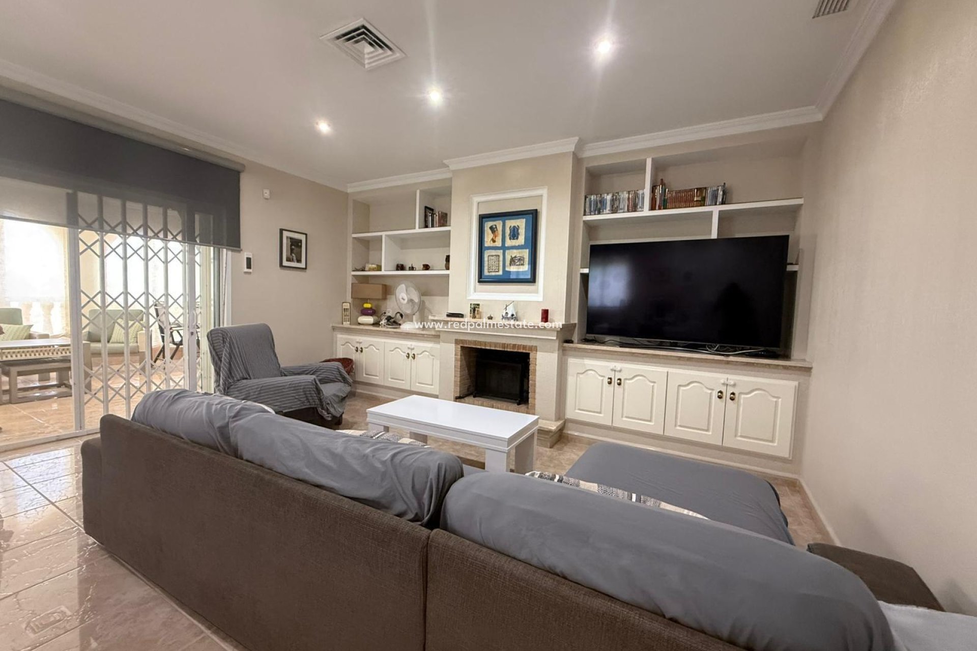 Resale - Villa -
Cox - Callosa de Segura