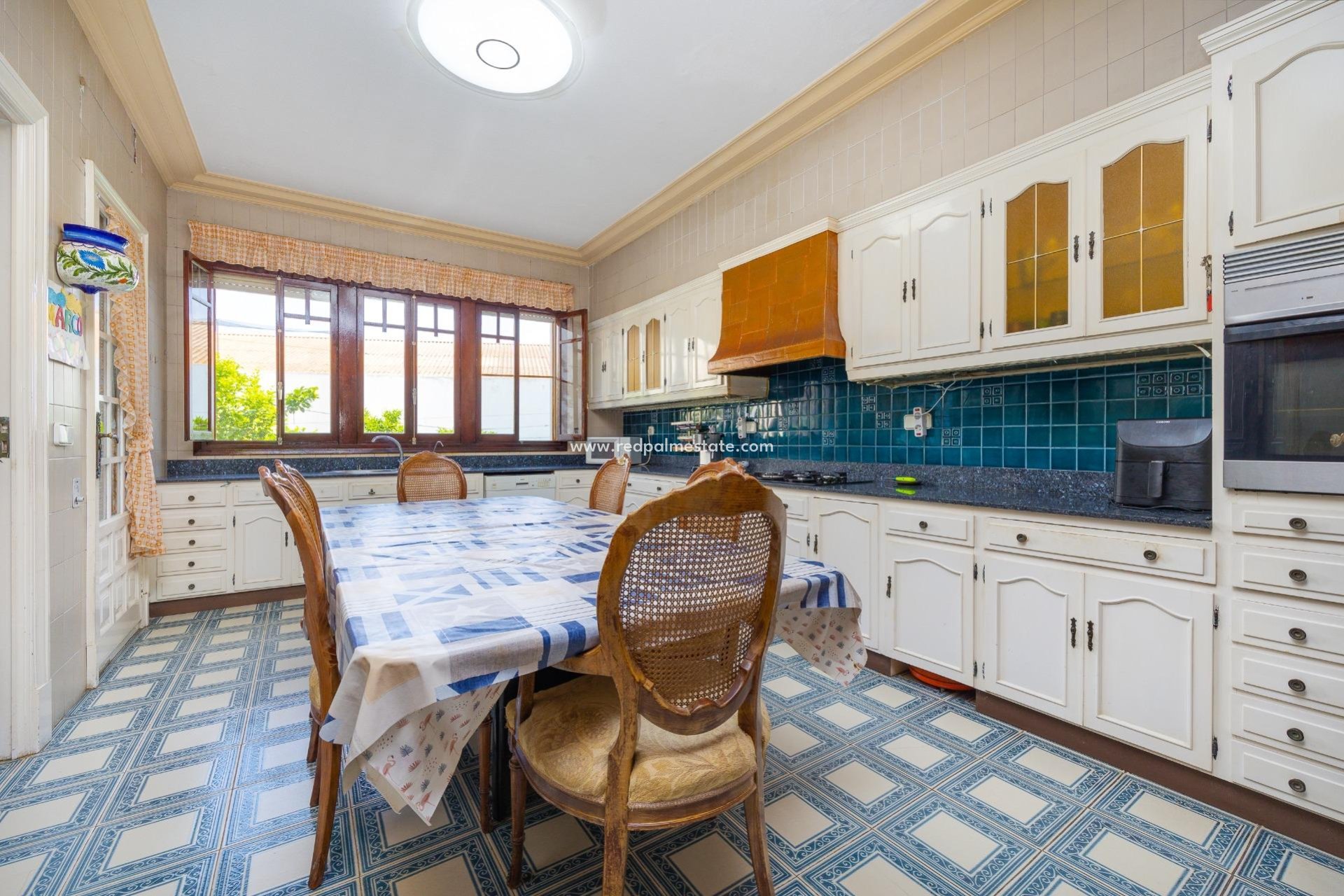 Resale - Villa -
Cox - Comunidad Valenciana