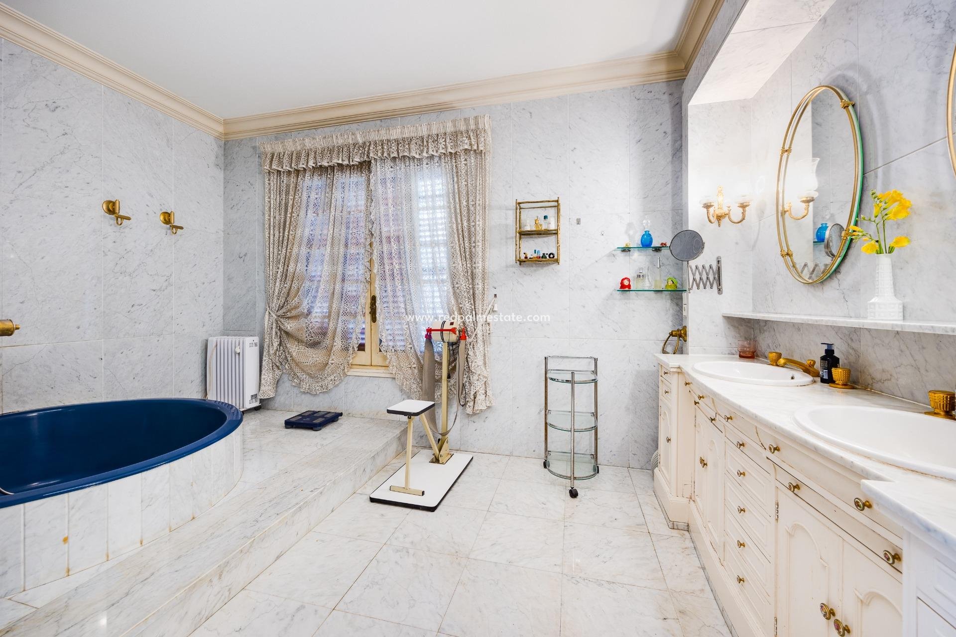 Resale - Villa -
Cox - Comunidad Valenciana