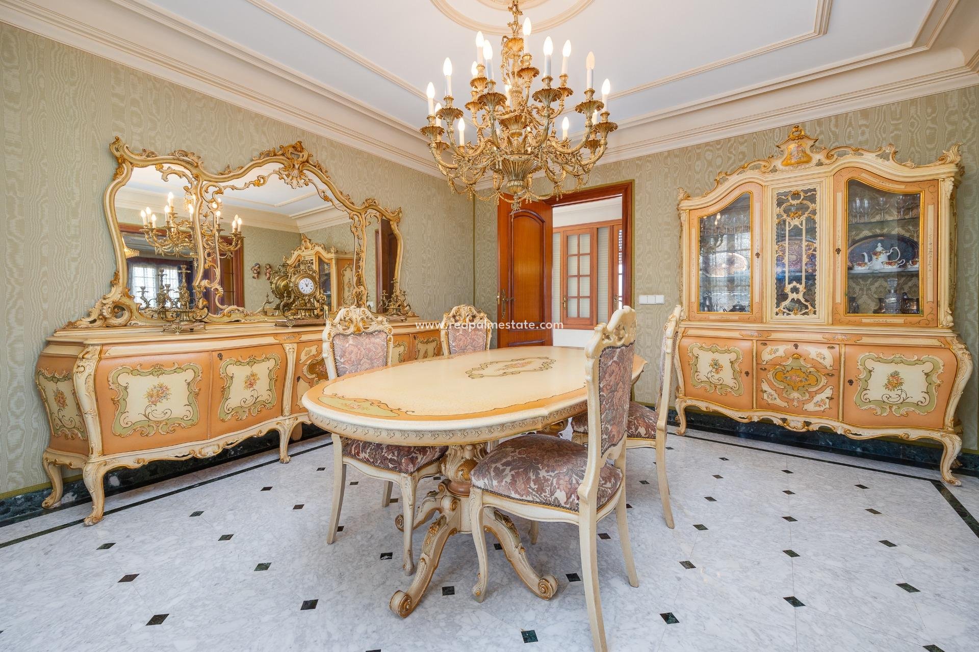 Resale - Villa -
Cox - Comunidad Valenciana