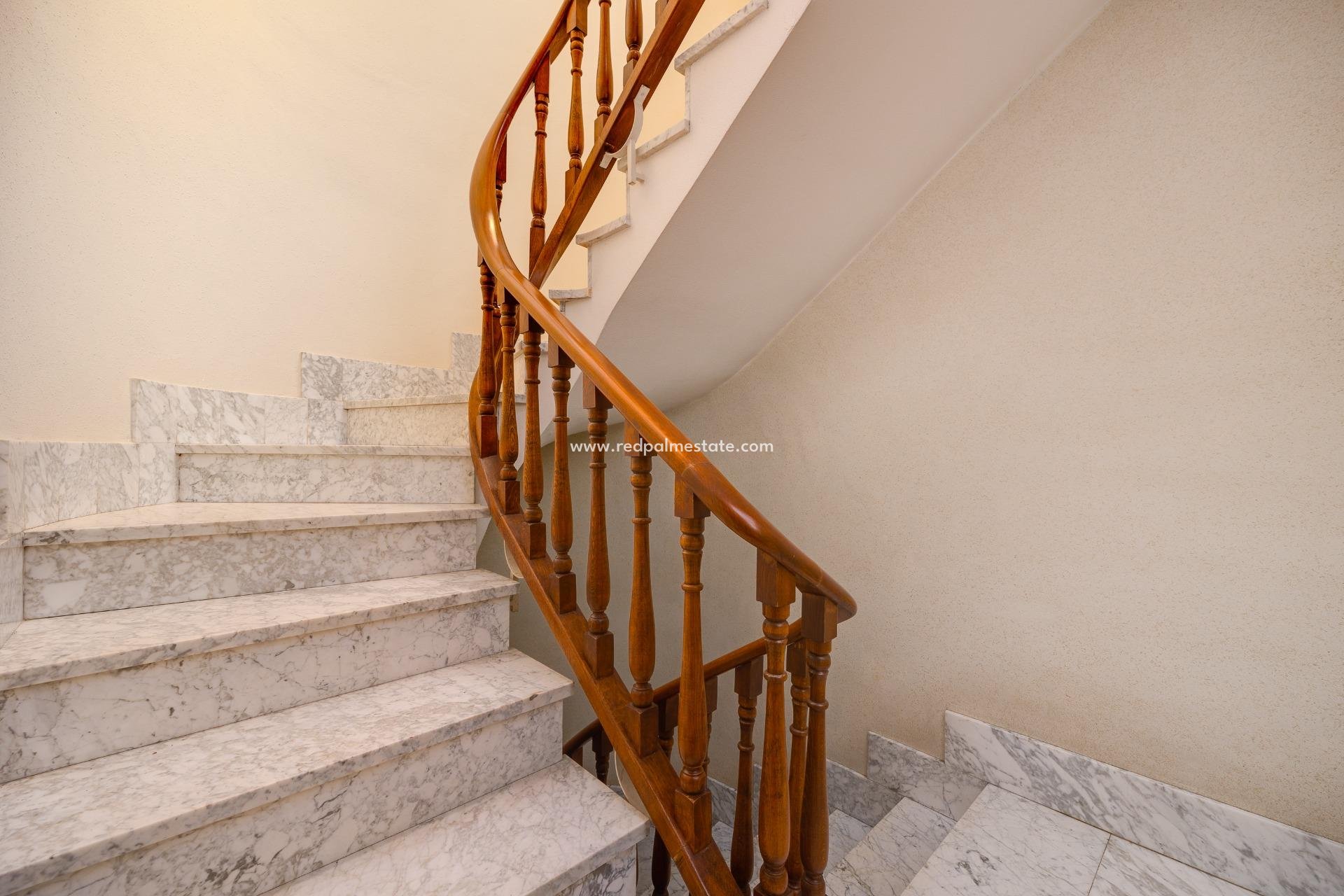 Resale - Villa -
Cox - Comunidad Valenciana