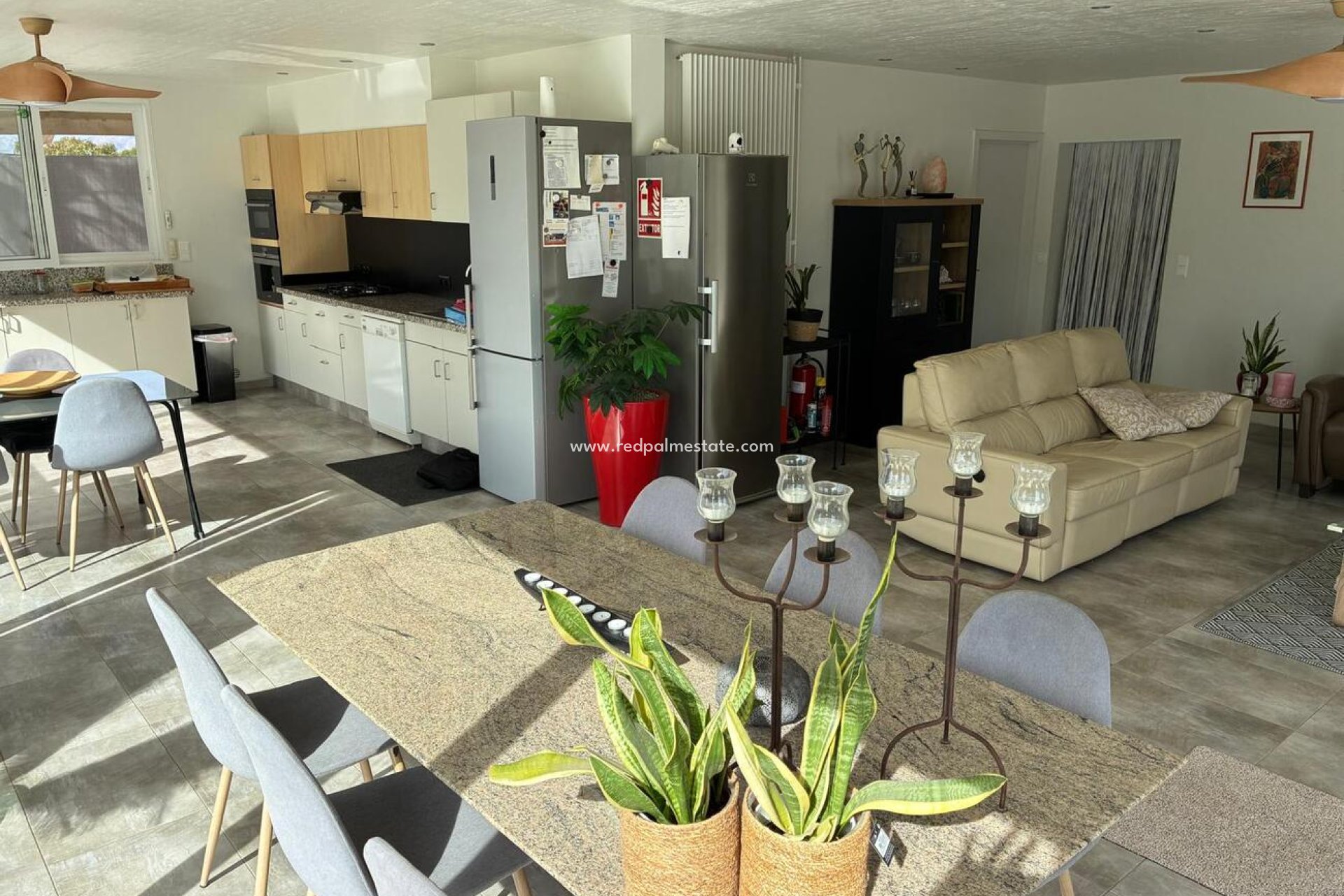 Resale - Villa -
Crevillente - Costa Blanca