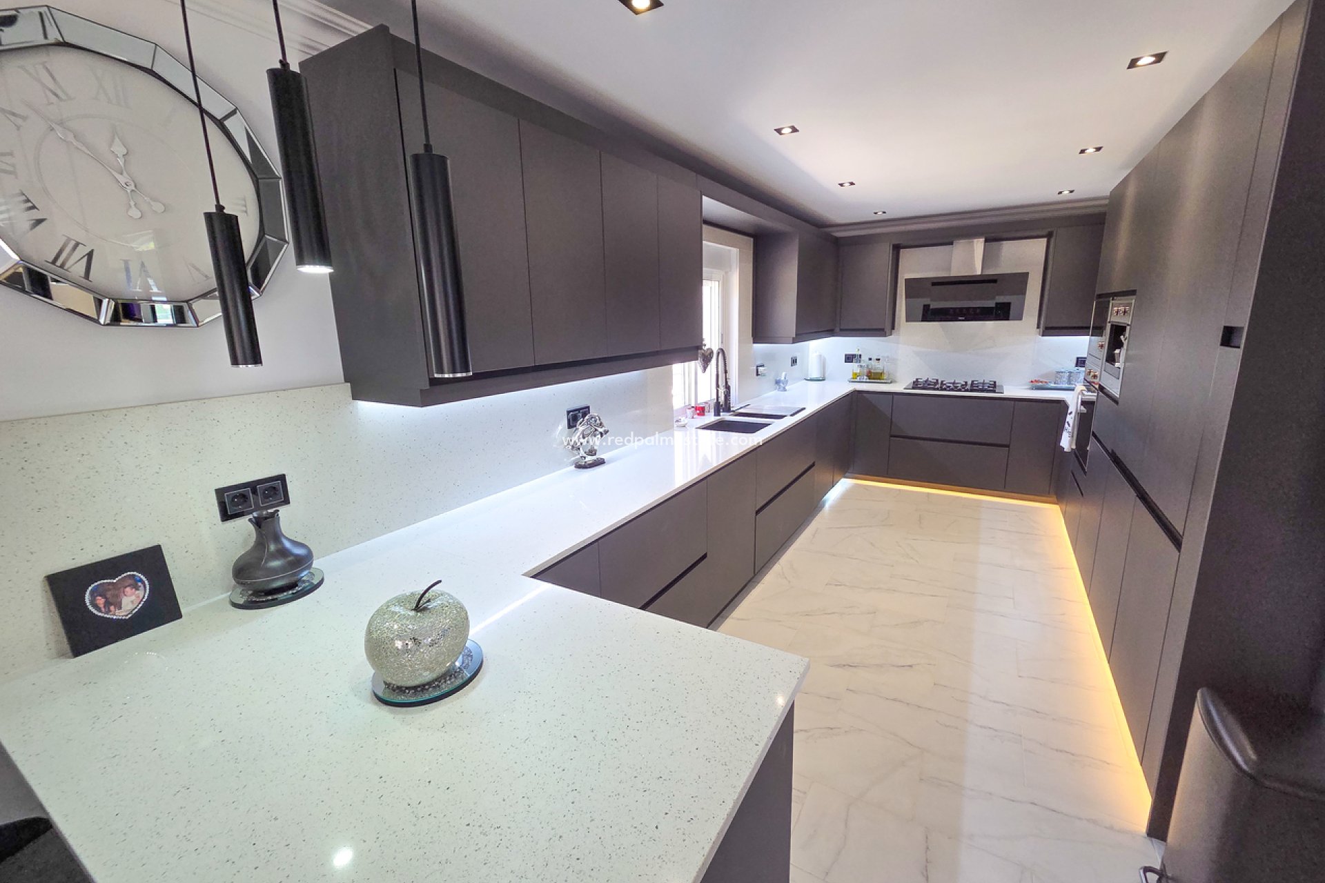 Resale - Villa -
Crevillente - Inland