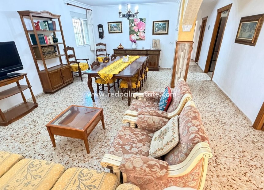 Resale - Villa -
Crevillente - Inland
