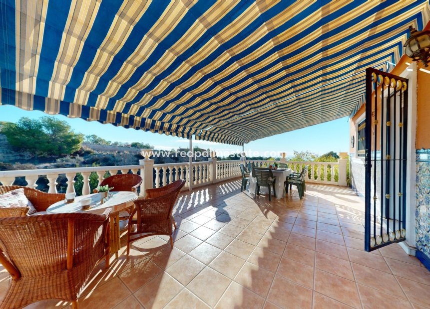 Resale - Villa -
Crevillente - Inland