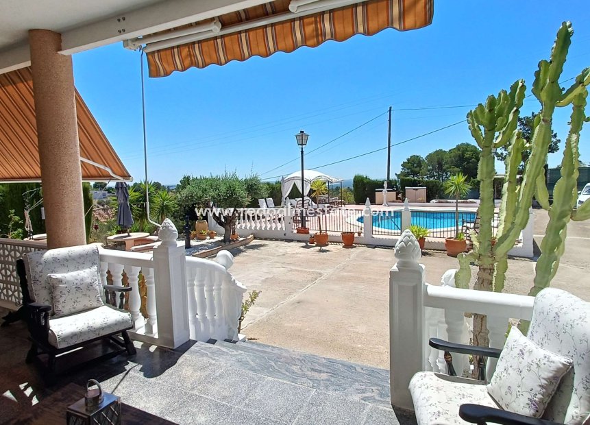 Resale - Villa -
Crevillente - Inland