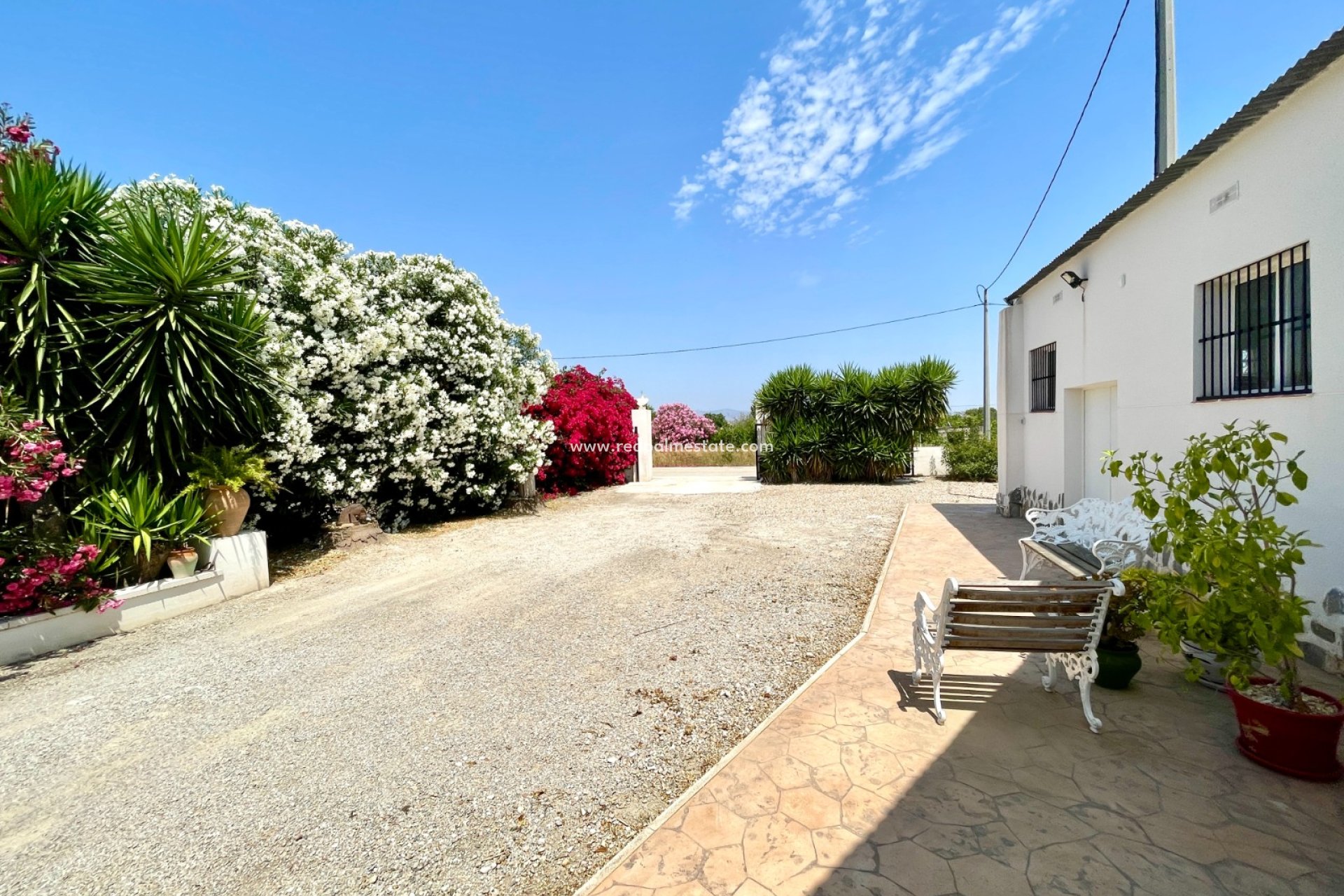 Resale - Villa -
Daya Nueva - Costa Blanca