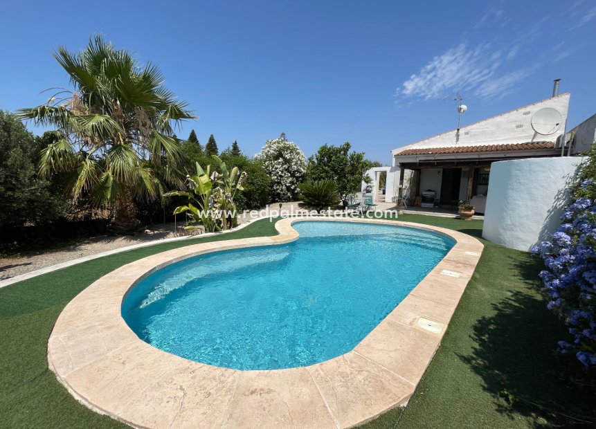 Resale - Villa -
Daya Nueva - Costa Blanca
