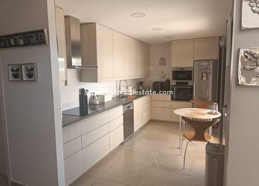 Resale - Villa -
Daya Nueva - Costa Blanca