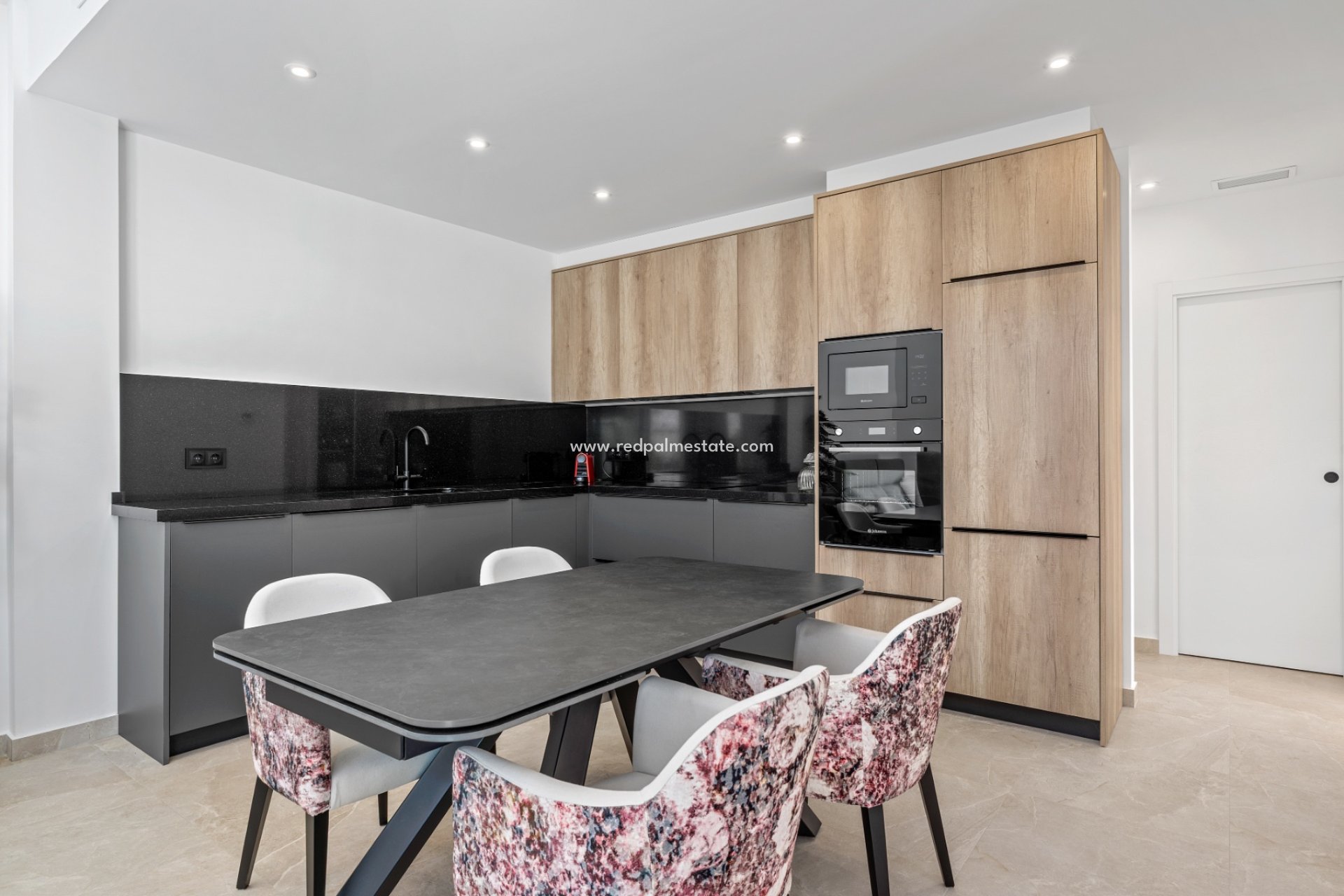 Resale - Villa -
Daya Nueva - Costa Blanca