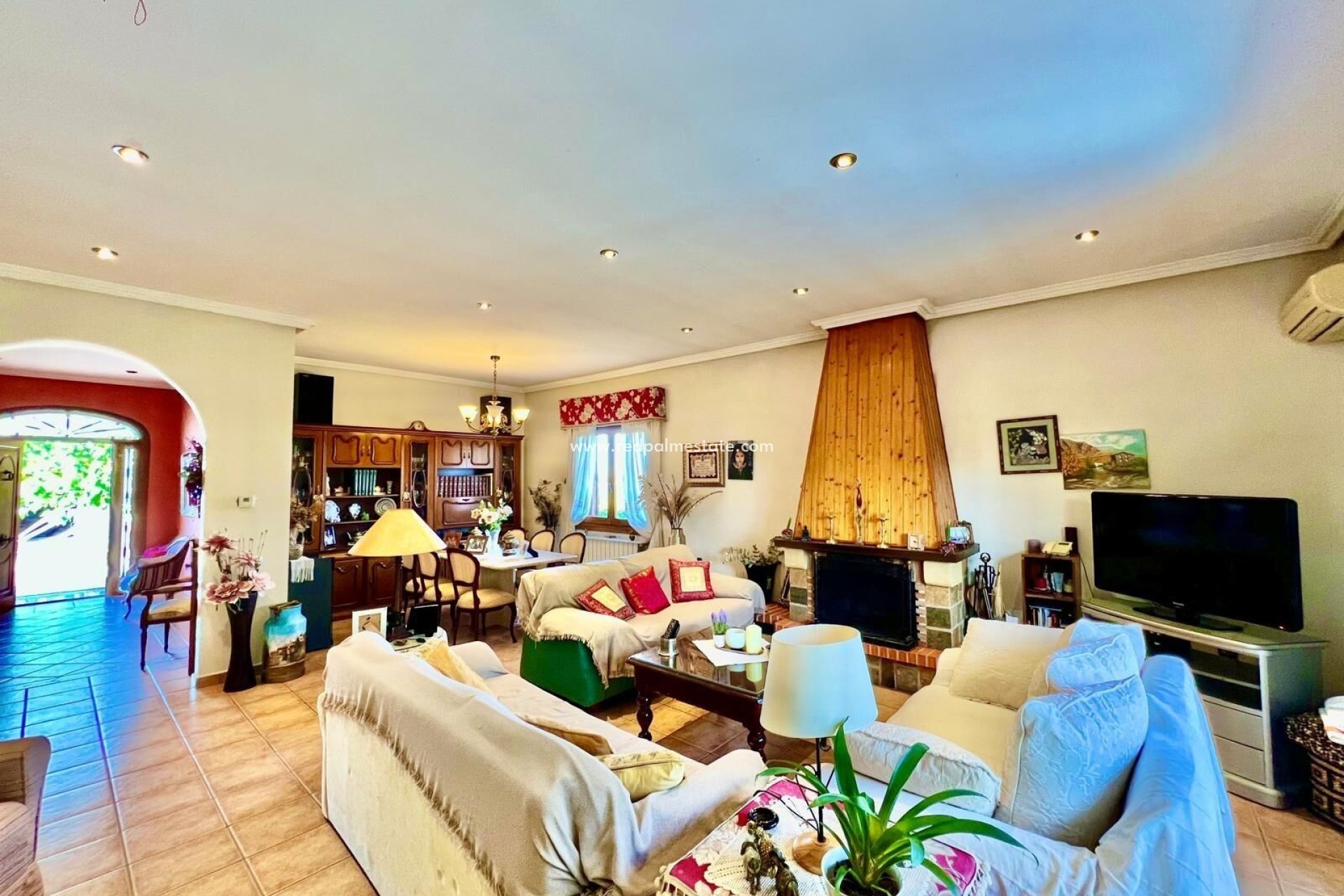 Resale - Villa -
Daya Vieja - Costa Blanca Sur