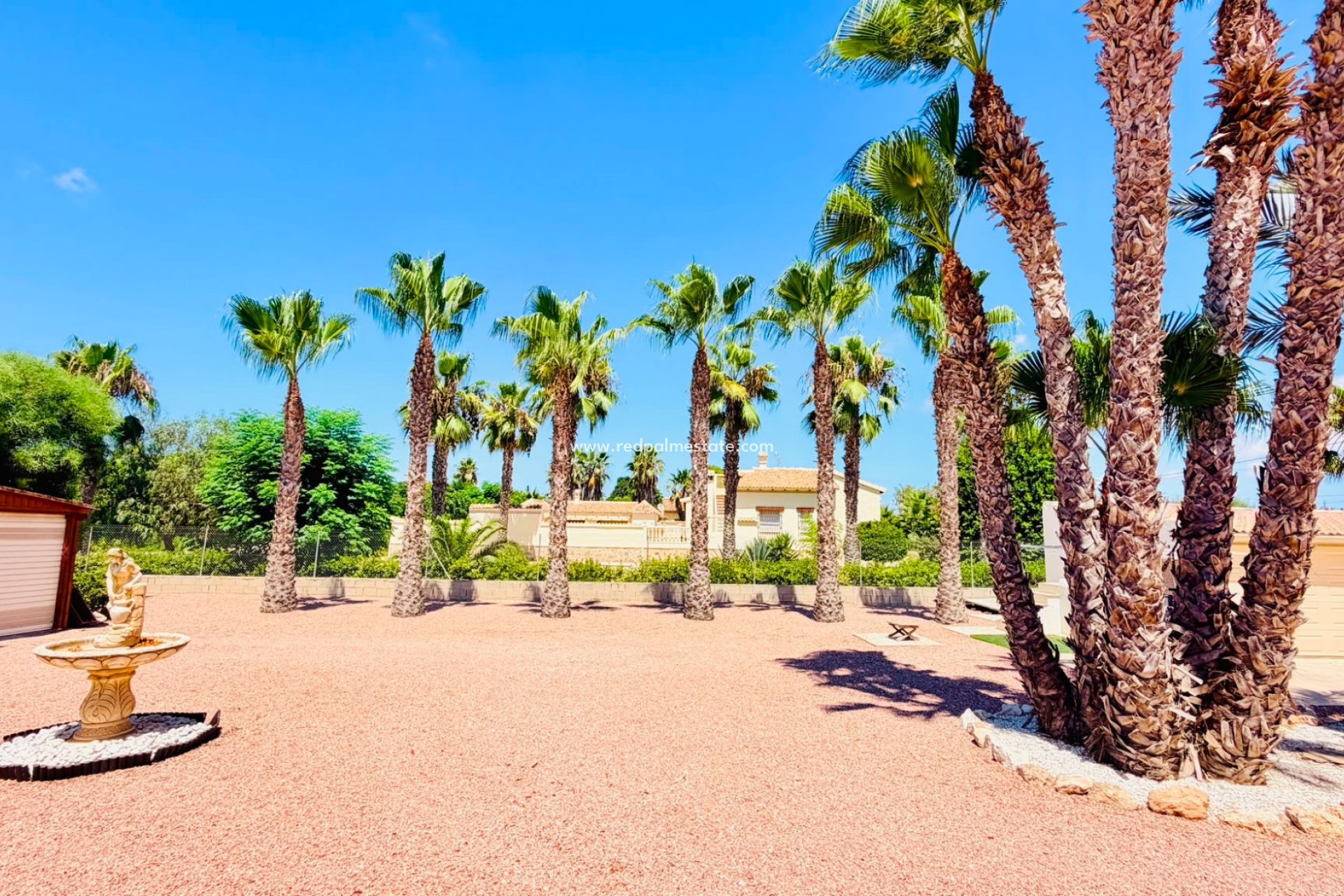 Resale - Villa -
Daya Vieja - Costa Blanca