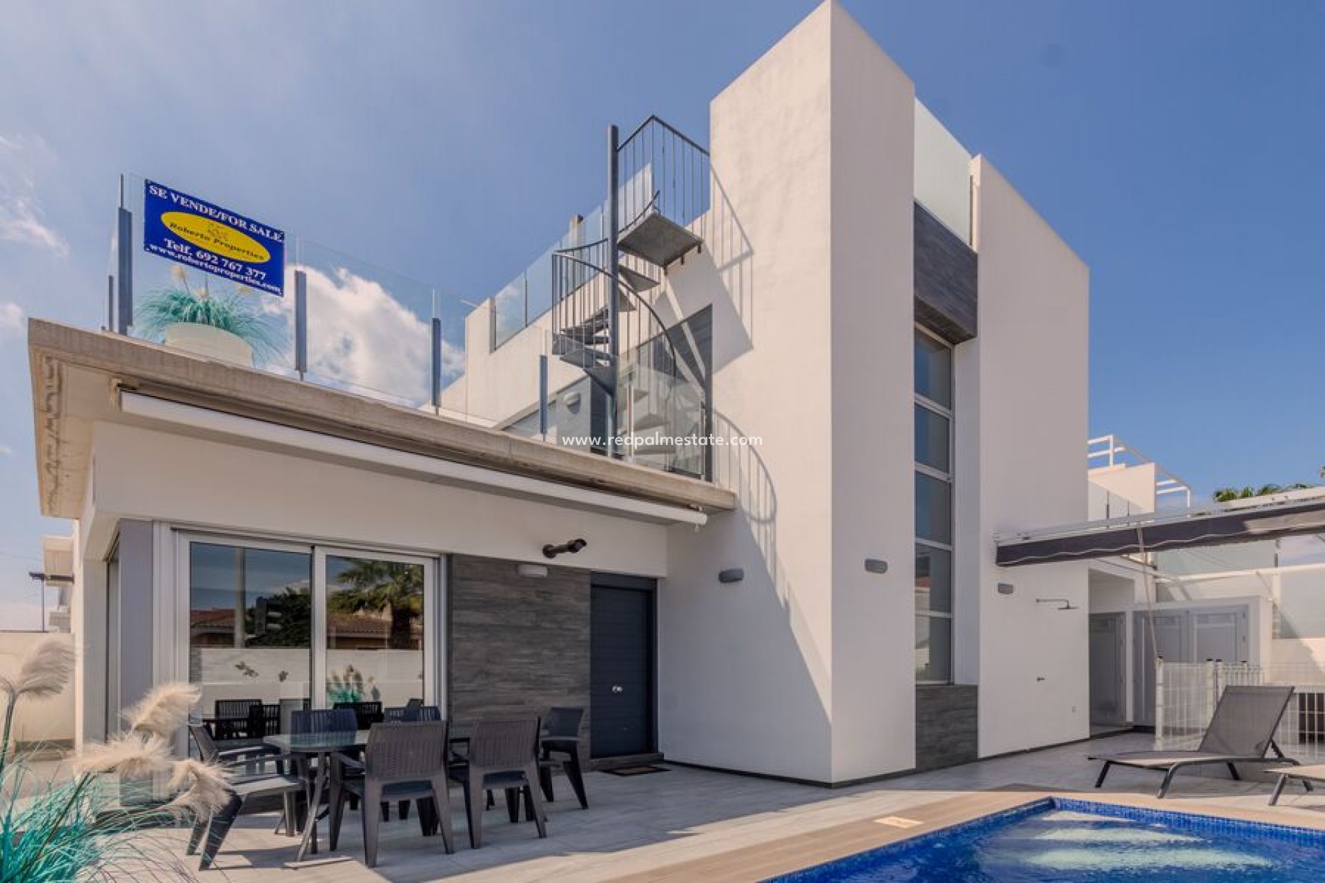 Resale - Villa -
Daya Vieja - Costa Blanca