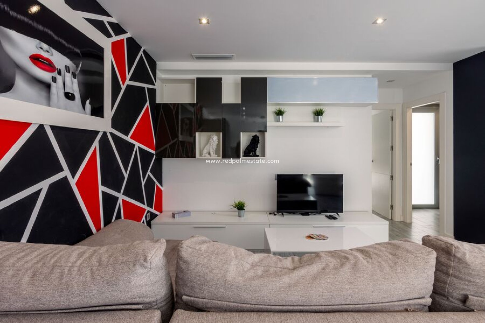 Resale - Villa -
Daya Vieja - Costa Blanca