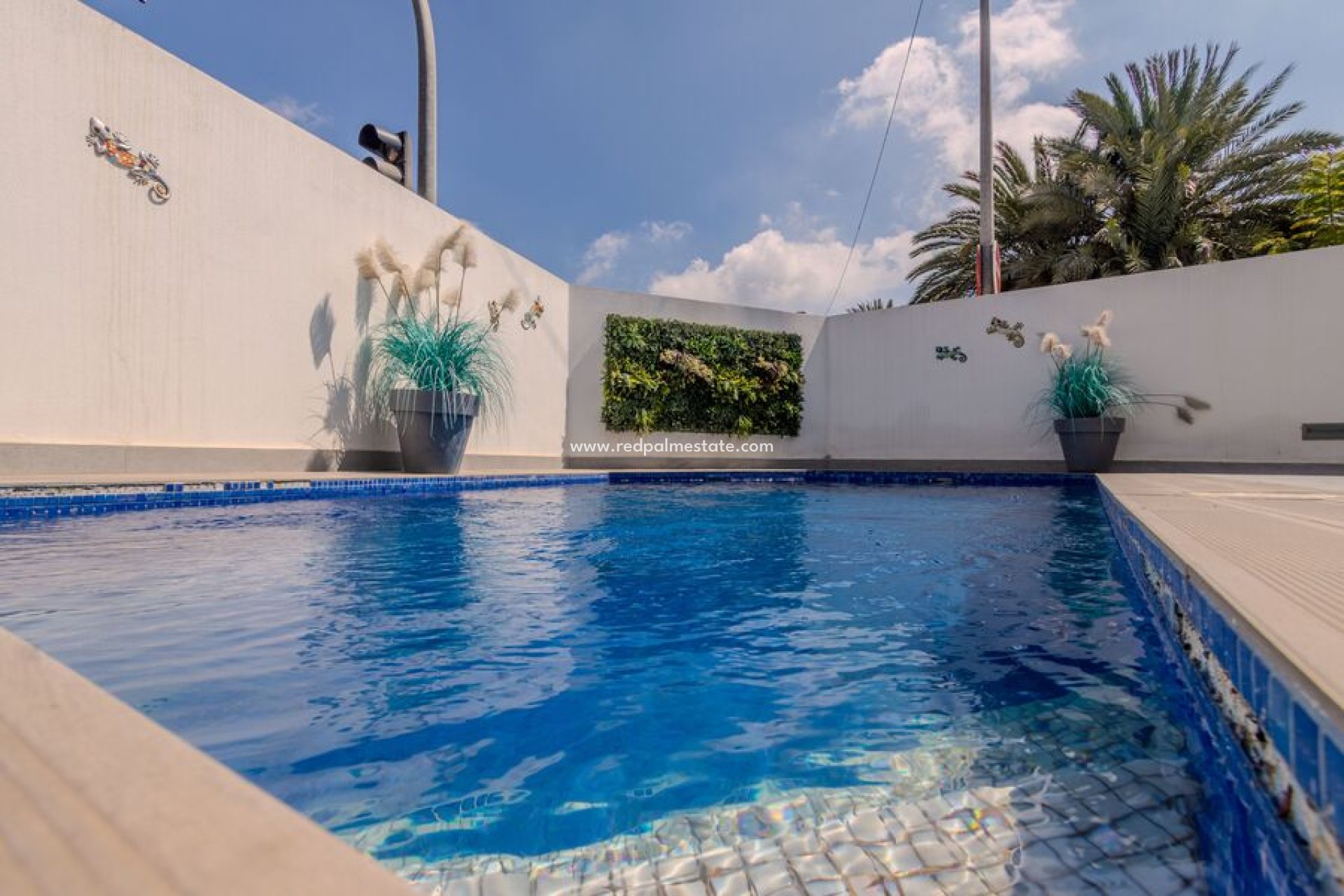 Resale - Villa -
Daya Vieja - Costa Blanca