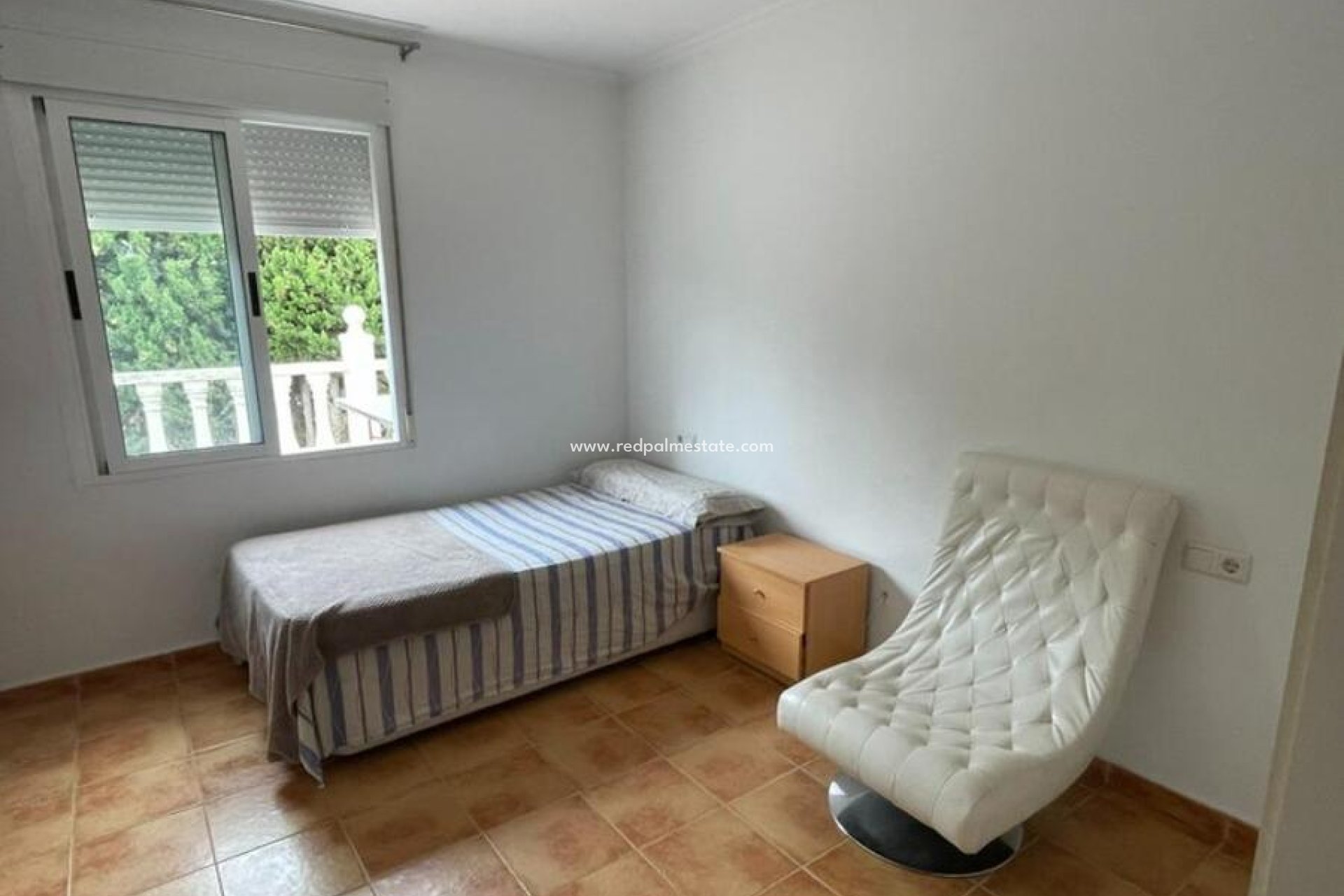 Resale - Villa -
Daya Vieja - Costa Blanca