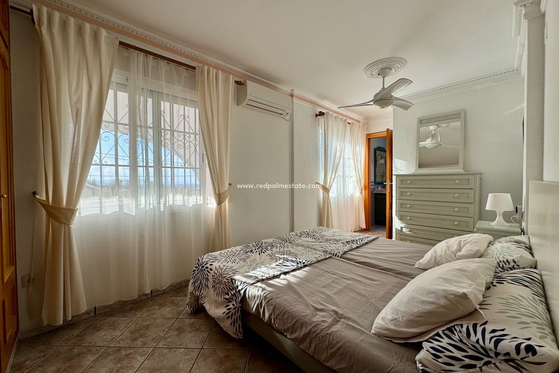 Resale - Villa -
Denia - Costa Blanca