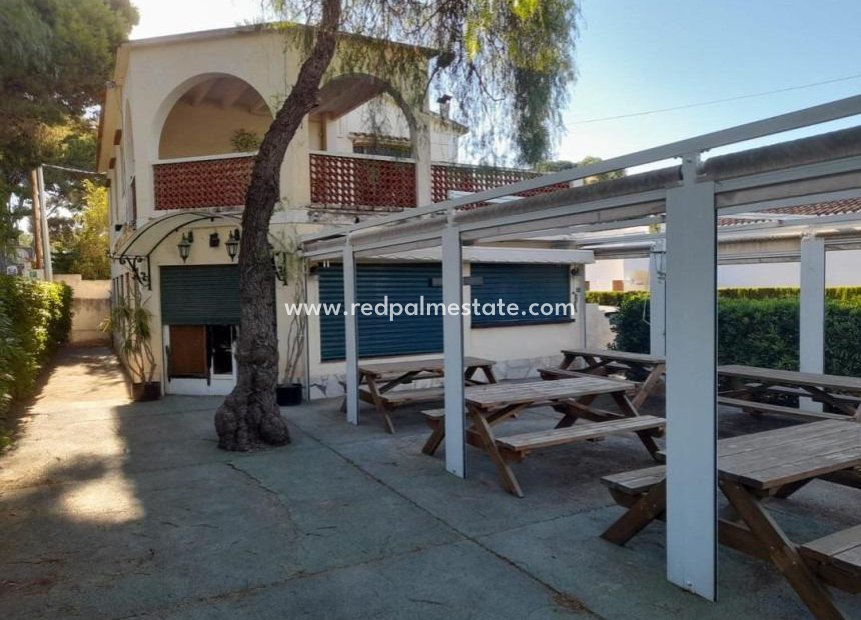 Resale - Villa -
Denia - Las rotas