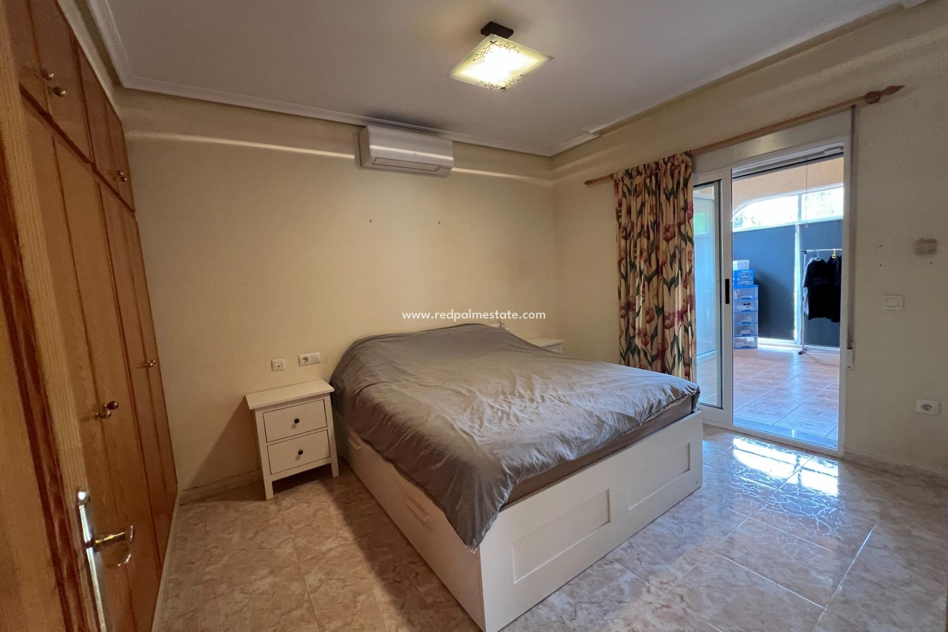 Resale - Villa -
Dolores - Cmno. Escorredor