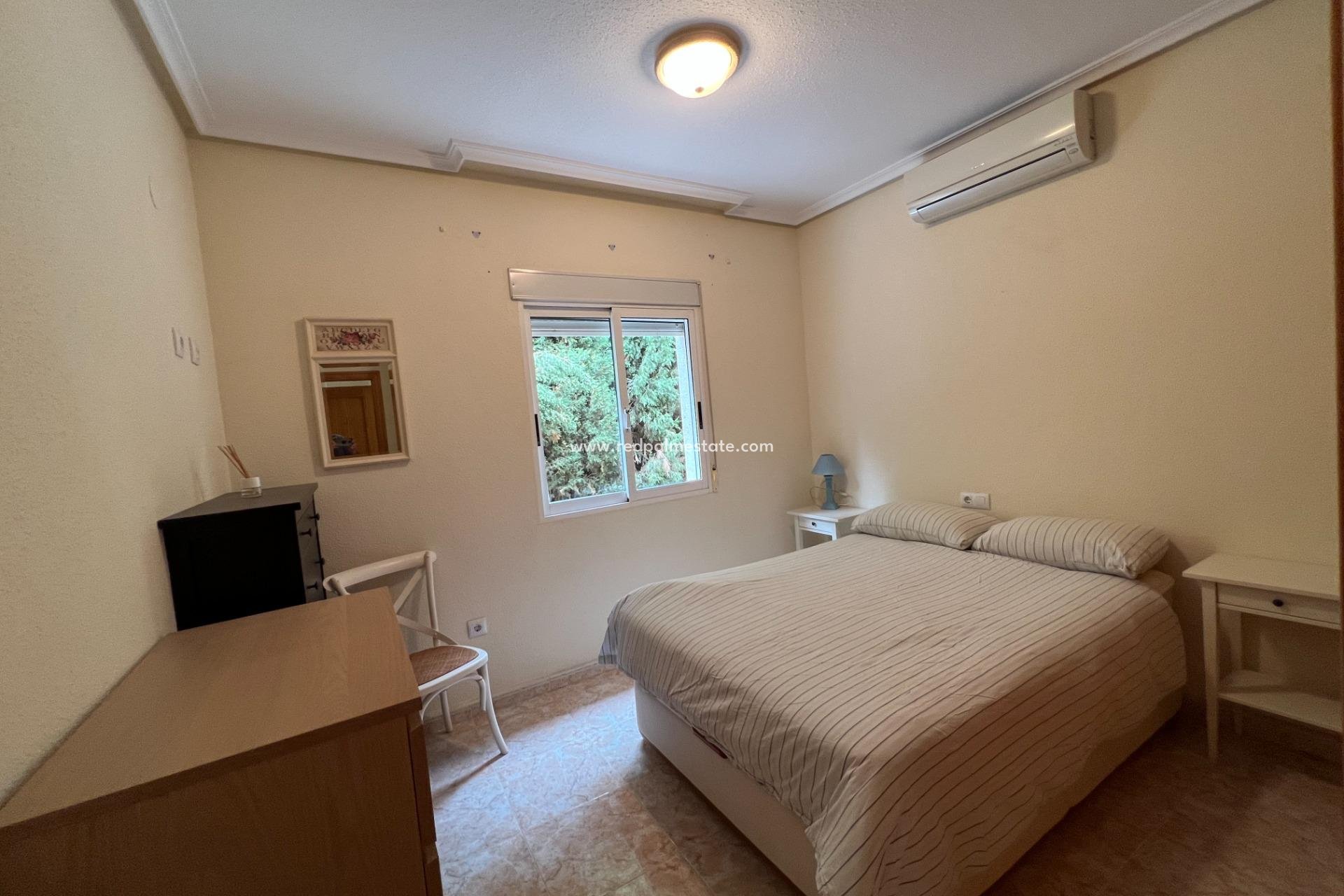 Resale - Villa -
Dolores - Cmno. Escorredor