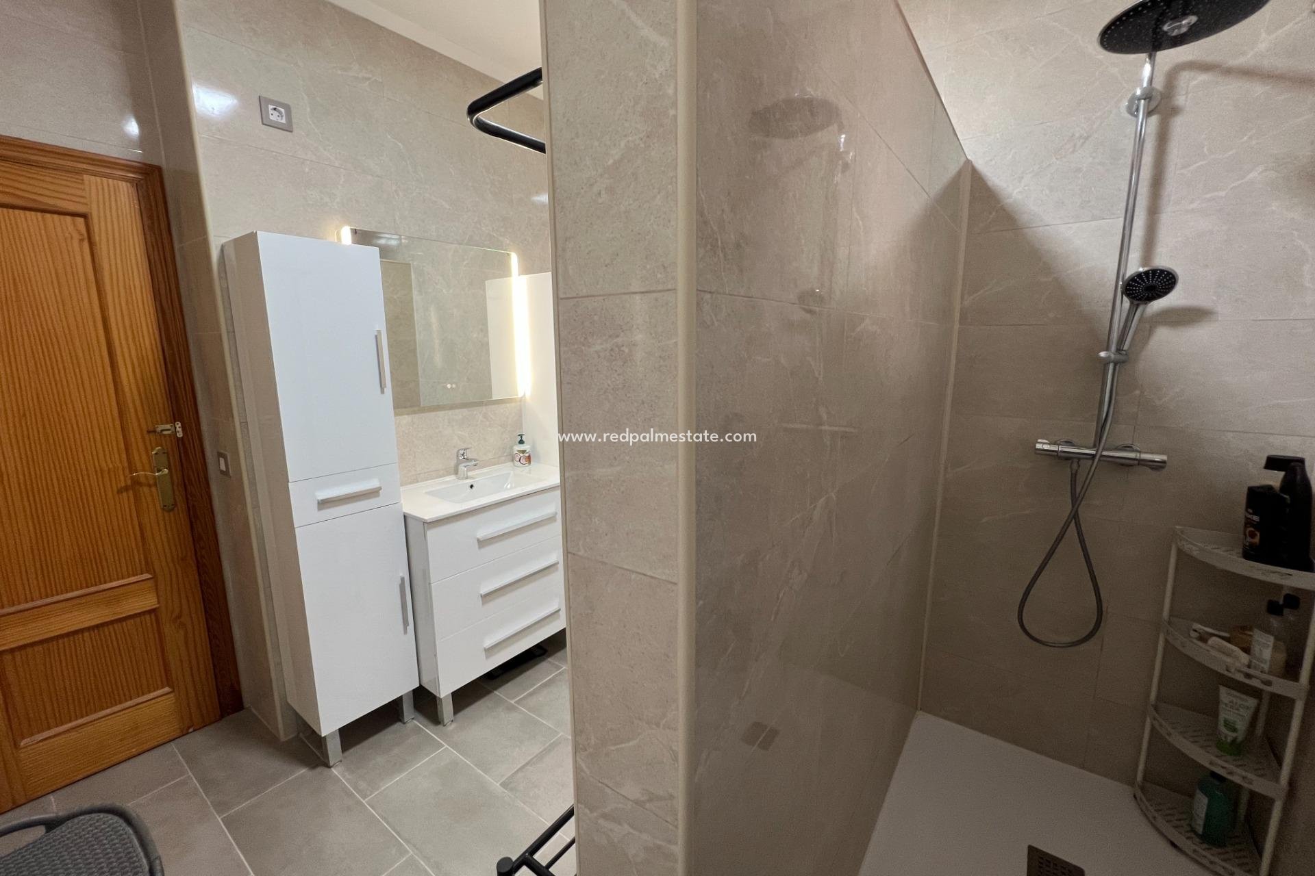 Resale - Villa -
Dolores - Cmno. Escorredor