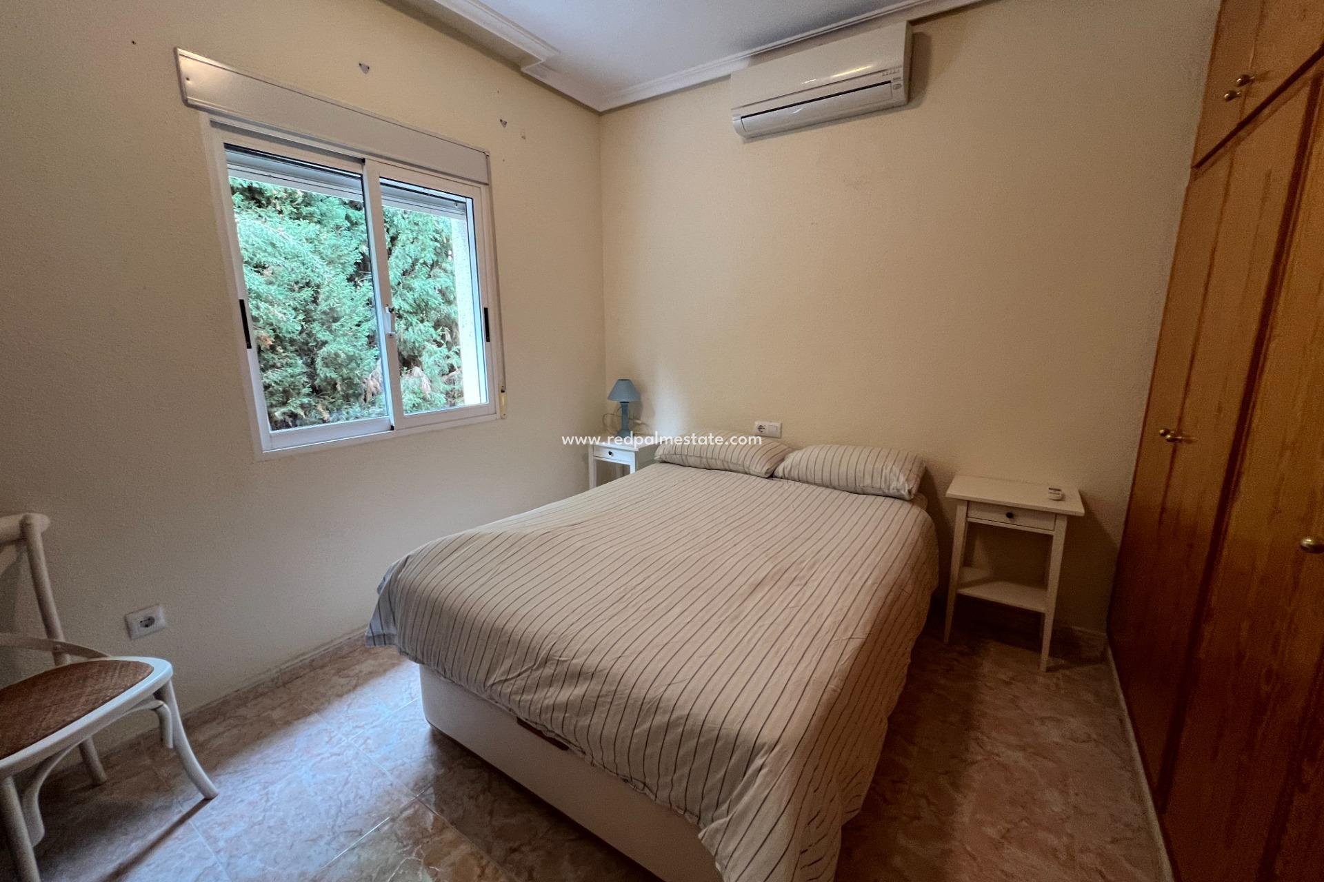 Resale - Villa -
Dolores - Cmno. Escorredor