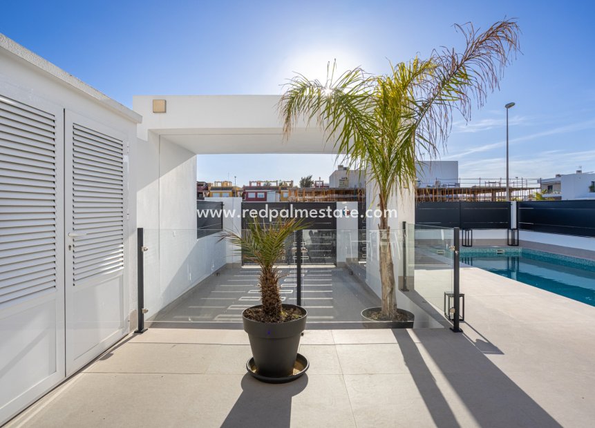 Resale - Villa -
Dolores - Costa Blanca